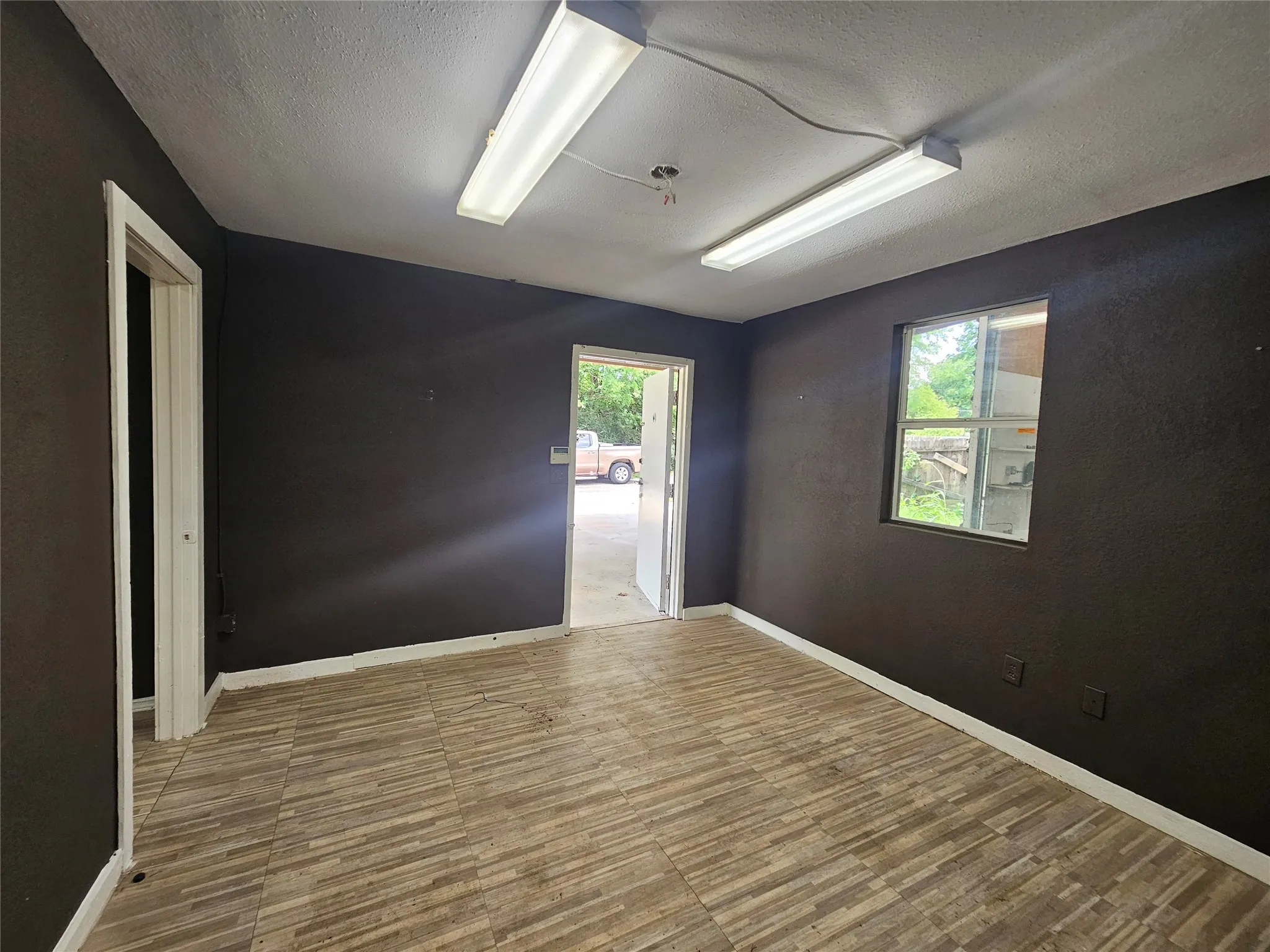 Warehouse For Rent in Tarrant County , 103 N 3rd Avenue, Mansfield, Texas 76063, 0, 0, Garage spaces, 0 Sqft, built in 1965, mls#21298728, Real Estate Agent in Mansfield, Homes For Rent in Tarrant county, Homes For Rent in Mansfield, Realtor in Mansfield Texas, Real Estate Brokerage Independent Realty Texas, Luminita Cordes Realtor
