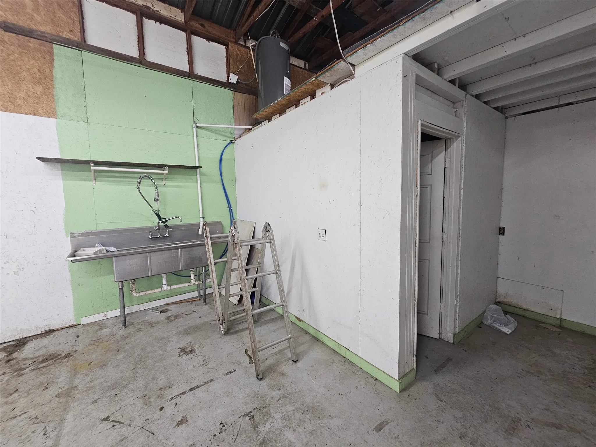 Warehouse For Rent in Tarrant County , 103 N 3rd Avenue, Mansfield, Texas 76063, 0, 0, Garage spaces, 0 Sqft, built in 1965, mls#21298728, Real Estate Agent in Mansfield, Homes For Rent in Tarrant county, Homes For Rent in Mansfield, Realtor in Mansfield Texas, Real Estate Brokerage Independent Realty Texas, Luminita Cordes Realtor