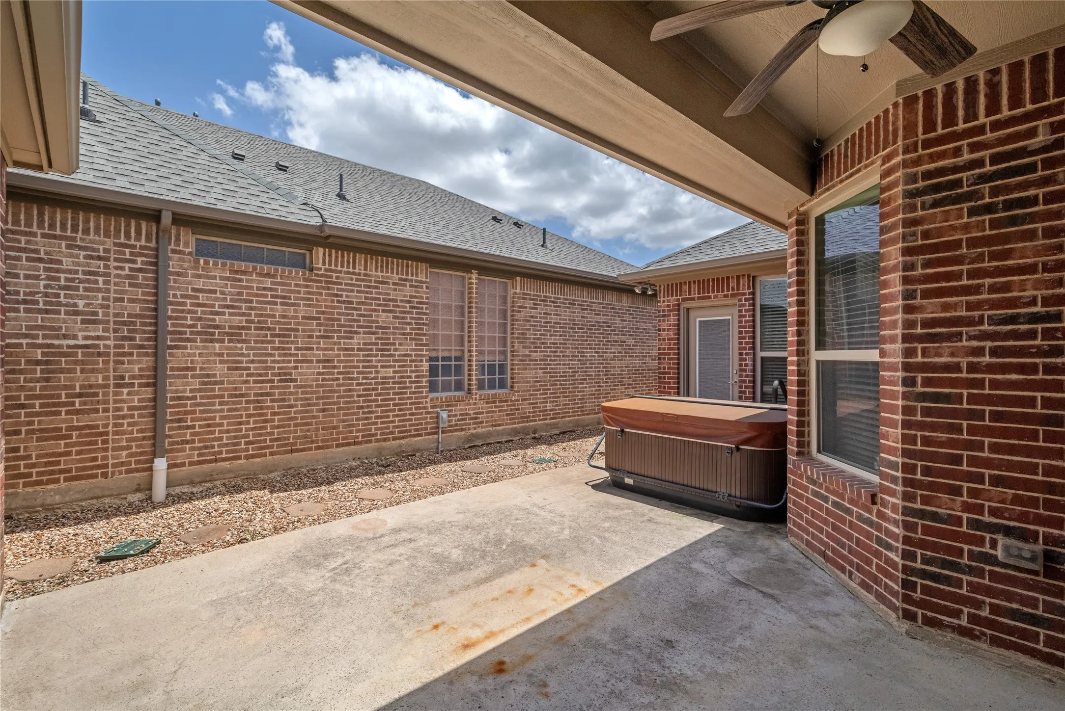 Condominium For Sale in Tarrant County , 768 Apeldoorn Lane, Keller, Texas 76248, 2 Bedroom, 2 Bathroom, 2 Garage spaces, 1,681 Sqft, built in 2013, mls#21295283, Real Estate Agent in Keller, Homes For Sale in Tarrant county, Homes For Sale in Keller, Realtor in Keller Texas, Real Estate Brokerage Independent Realty Texas, Luminita Cordes Realtor