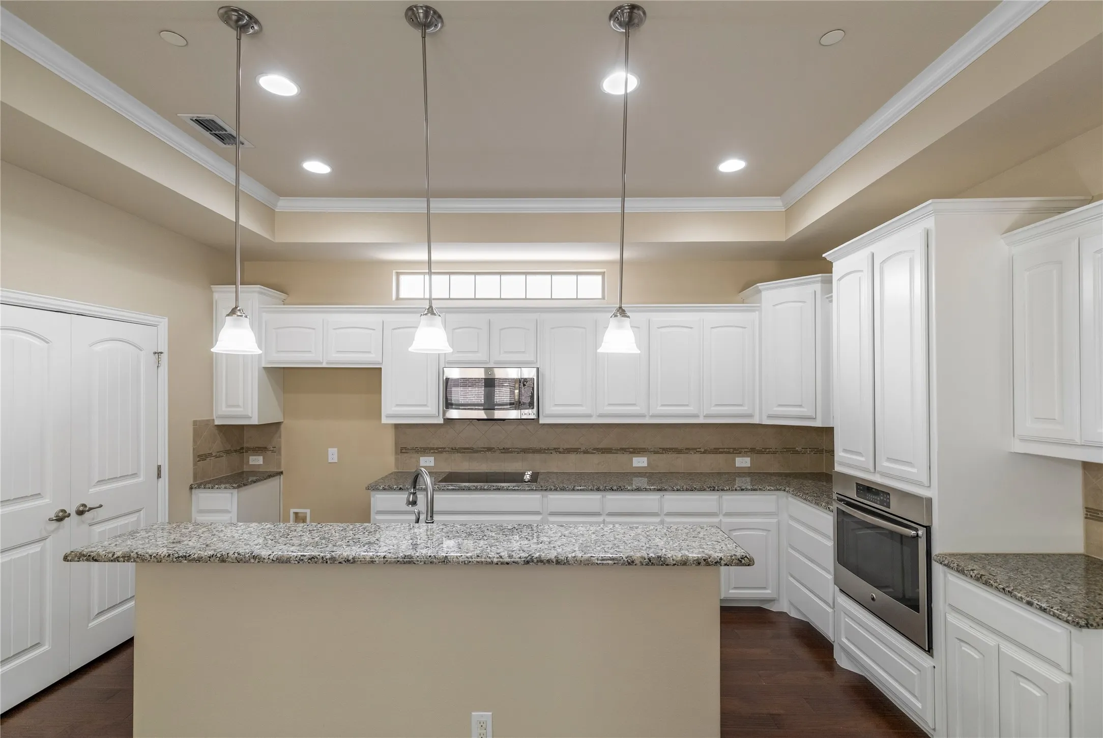 Condominium For Sale in Tarrant County , 768 Apeldoorn Lane, Keller, Texas 76248, 2 Bedroom, 2 Bathroom, 2 Garage spaces, 1,681 Sqft, built in 2013, mls#21295283, Real Estate Agent in Keller, Homes For Sale in Tarrant county, Homes For Sale in Keller, Realtor in Keller Texas, Real Estate Brokerage Independent Realty Texas, Luminita Cordes Realtor