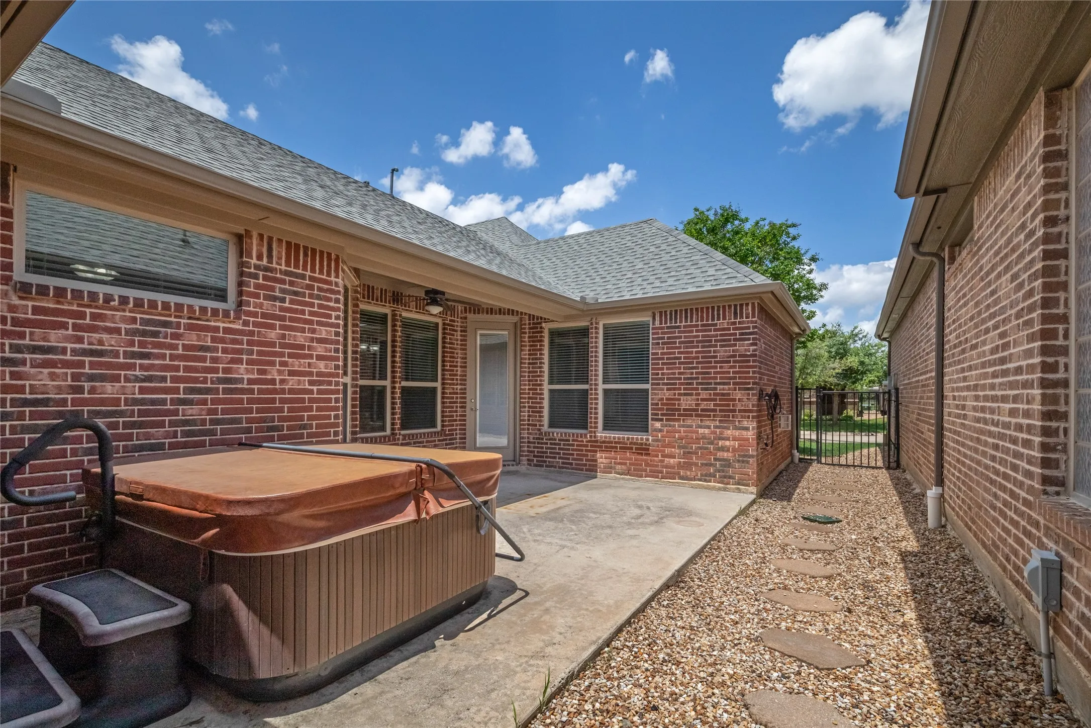 Condominium For Sale in Tarrant County , 768 Apeldoorn Lane, Keller, Texas 76248, 2 Bedroom, 2 Bathroom, 2 Garage spaces, 1,681 Sqft, built in 2013, mls#21295283, Real Estate Agent in Keller, Homes For Sale in Tarrant county, Homes For Sale in Keller, Realtor in Keller Texas, Real Estate Brokerage Independent Realty Texas, Luminita Cordes Realtor