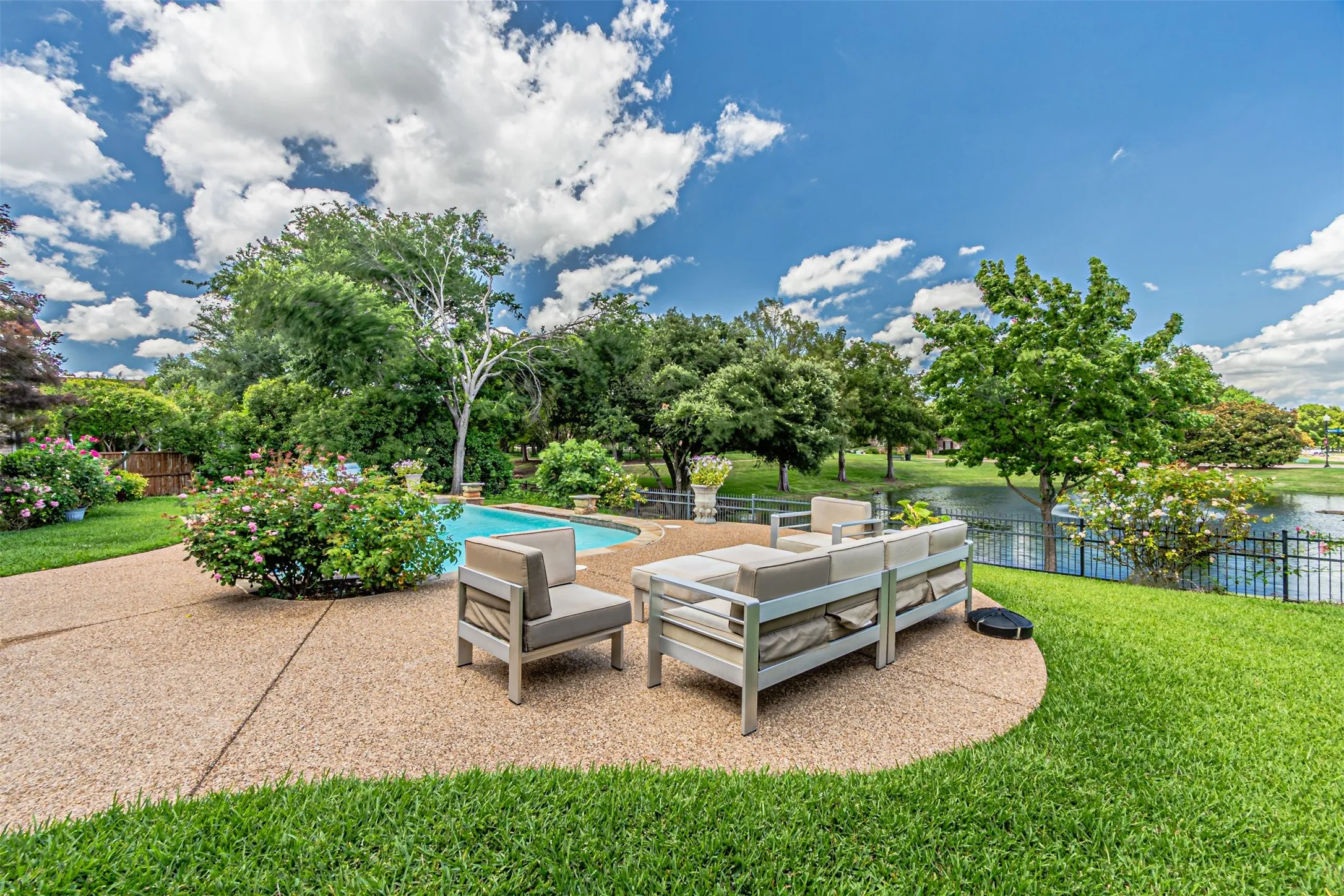 Single Family Residence For Sale in Collin County , 1305 Silverlake Road, Mc Kinney, Texas 75072, 5 Bedroom, 5 Bathroom, 4 Garage spaces, 5,617 Sqft, built in 2000, mls#21299984, Real Estate Agent in Mc Kinney, Homes For Sale in Collin county, Homes For Sale in Mc Kinney, Realtor in Mc Kinney Texas, Real Estate Brokerage Independent Realty Texas, Luminita Cordes Realtor