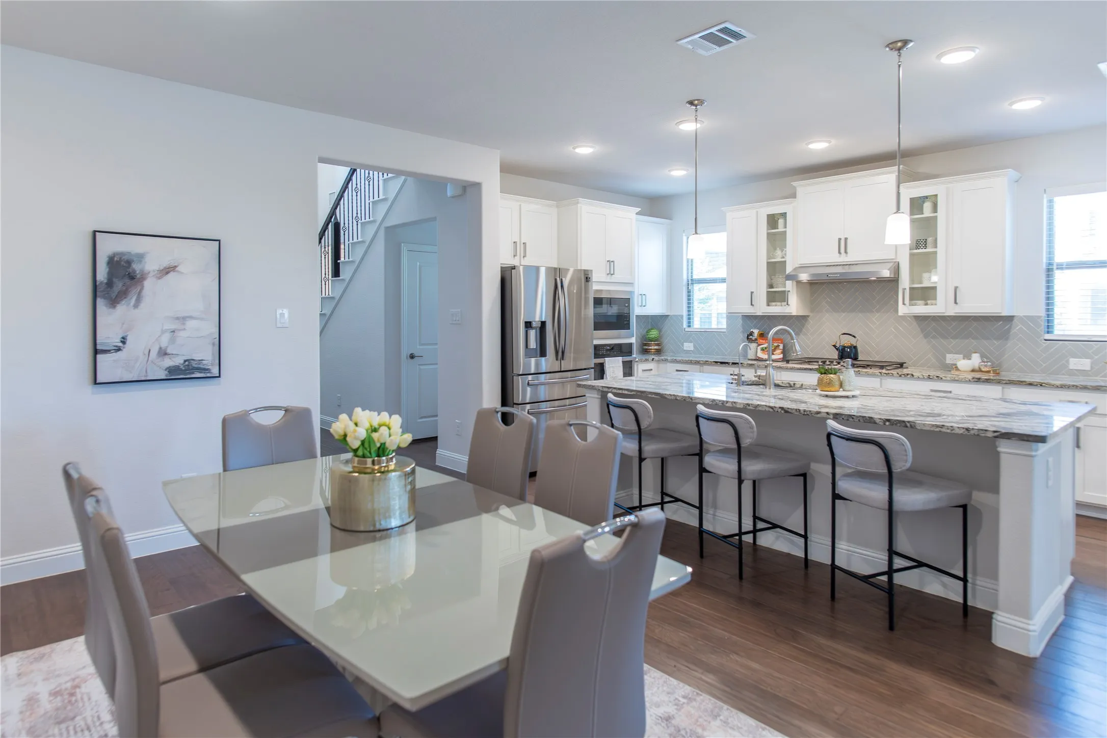 Kitchen and dining combo area