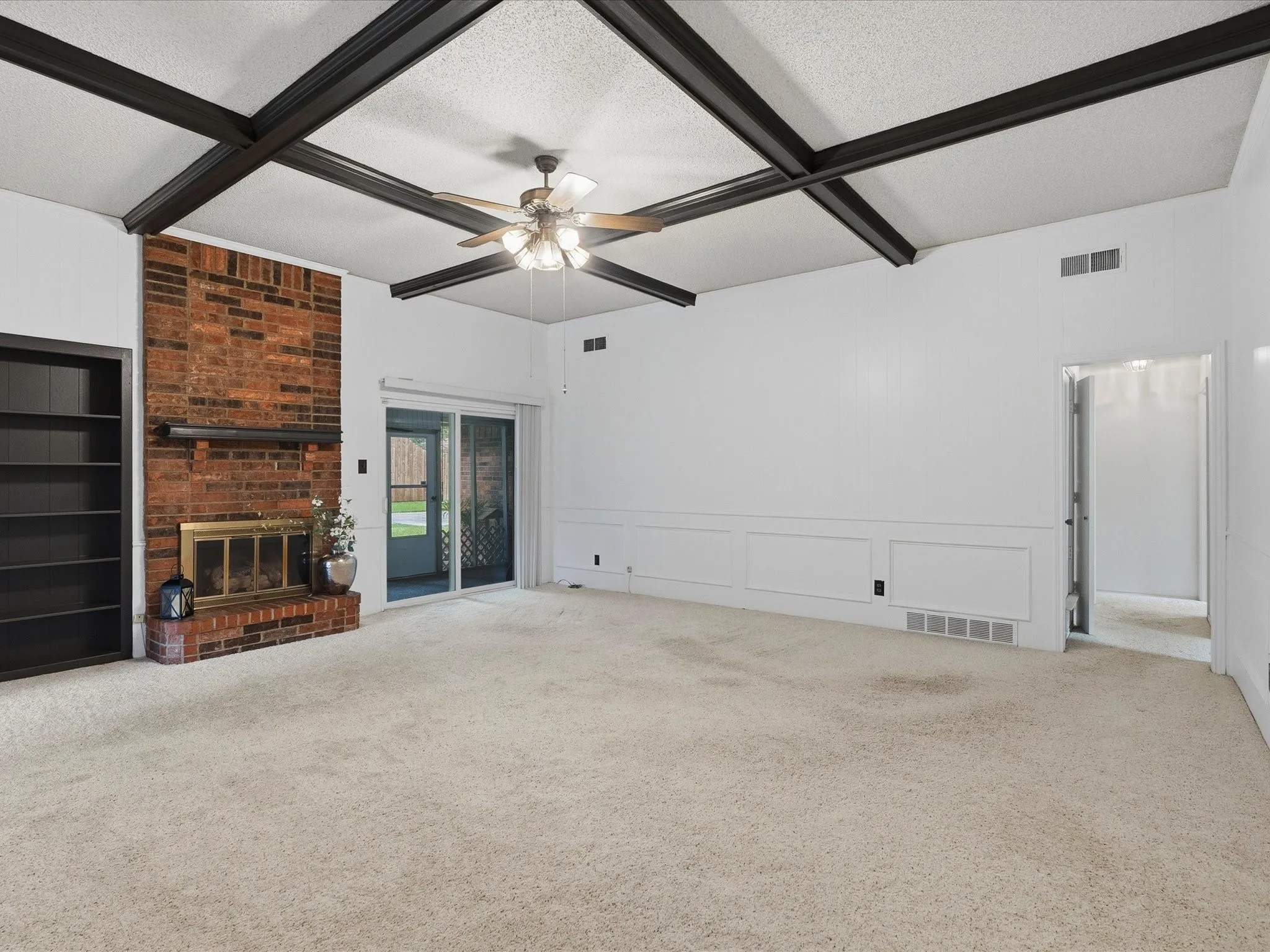 Single Family Residence For Sale in Dallas County , 602 Adams Drive, Duncanville, Texas 75137, 4 Bedroom, 2 Bathroom, 2 Garage spaces, 1,864 Sqft, built in 1978, mls#21299994, Real Estate Agent in Duncanville, Homes For Sale in Dallas county, Homes For Sale in Duncanville, Realtor in Duncanville Texas, Real Estate Brokerage Independent Realty Texas, Luminita Cordes Realtor