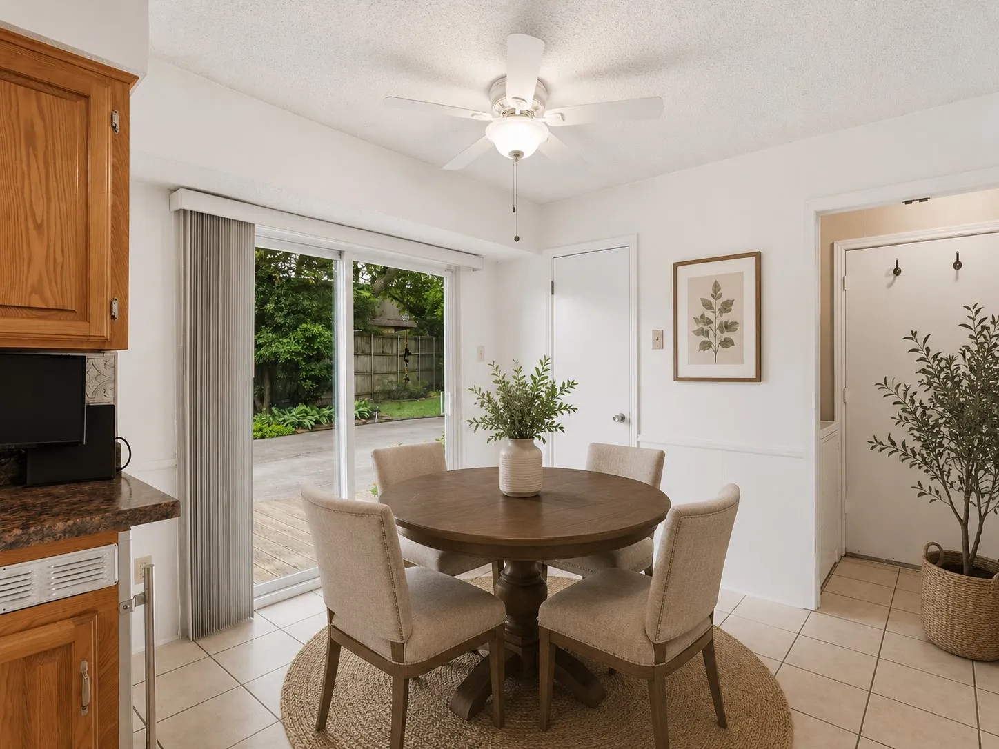 Single Family Residence For Sale in Dallas County , 602 Adams Drive, Duncanville, Texas 75137, 4 Bedroom, 2 Bathroom, 2 Garage spaces, 1,864 Sqft, built in 1978, mls#21299994, Real Estate Agent in Duncanville, Homes For Sale in Dallas county, Homes For Sale in Duncanville, Realtor in Duncanville Texas, Real Estate Brokerage Independent Realty Texas, Luminita Cordes Realtor