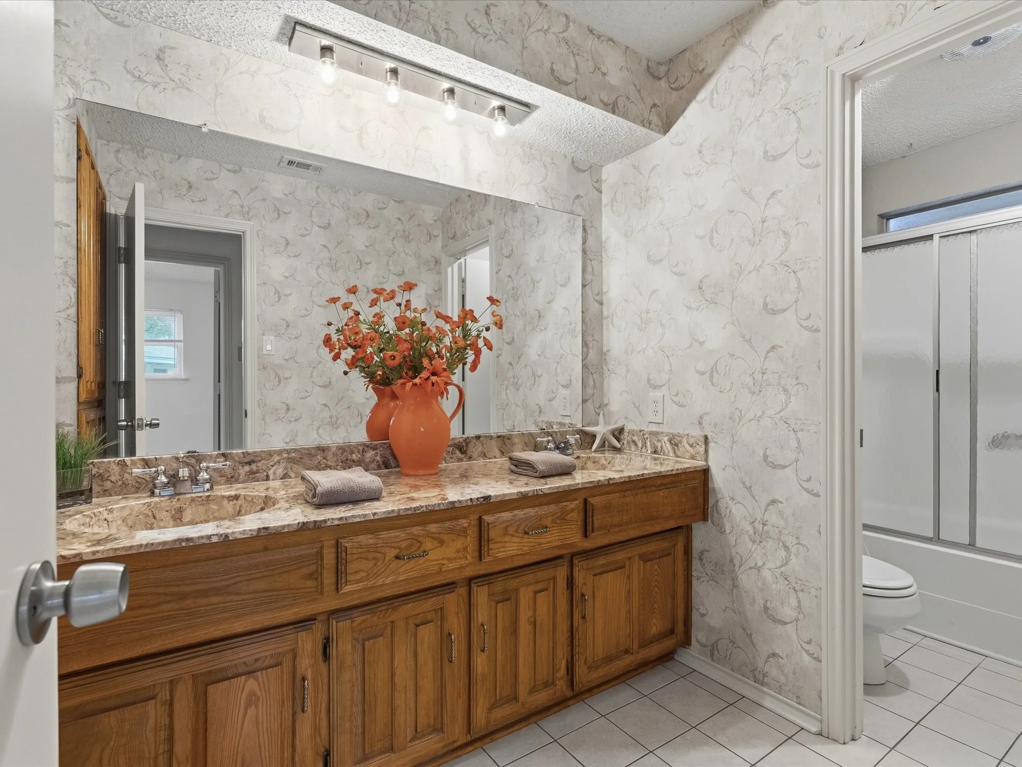 Single Family Residence For Sale in Dallas County , 602 Adams Drive, Duncanville, Texas 75137, 4 Bedroom, 2 Bathroom, 2 Garage spaces, 1,864 Sqft, built in 1978, mls#21299994, Real Estate Agent in Duncanville, Homes For Sale in Dallas county, Homes For Sale in Duncanville, Realtor in Duncanville Texas, Real Estate Brokerage Independent Realty Texas, Luminita Cordes Realtor