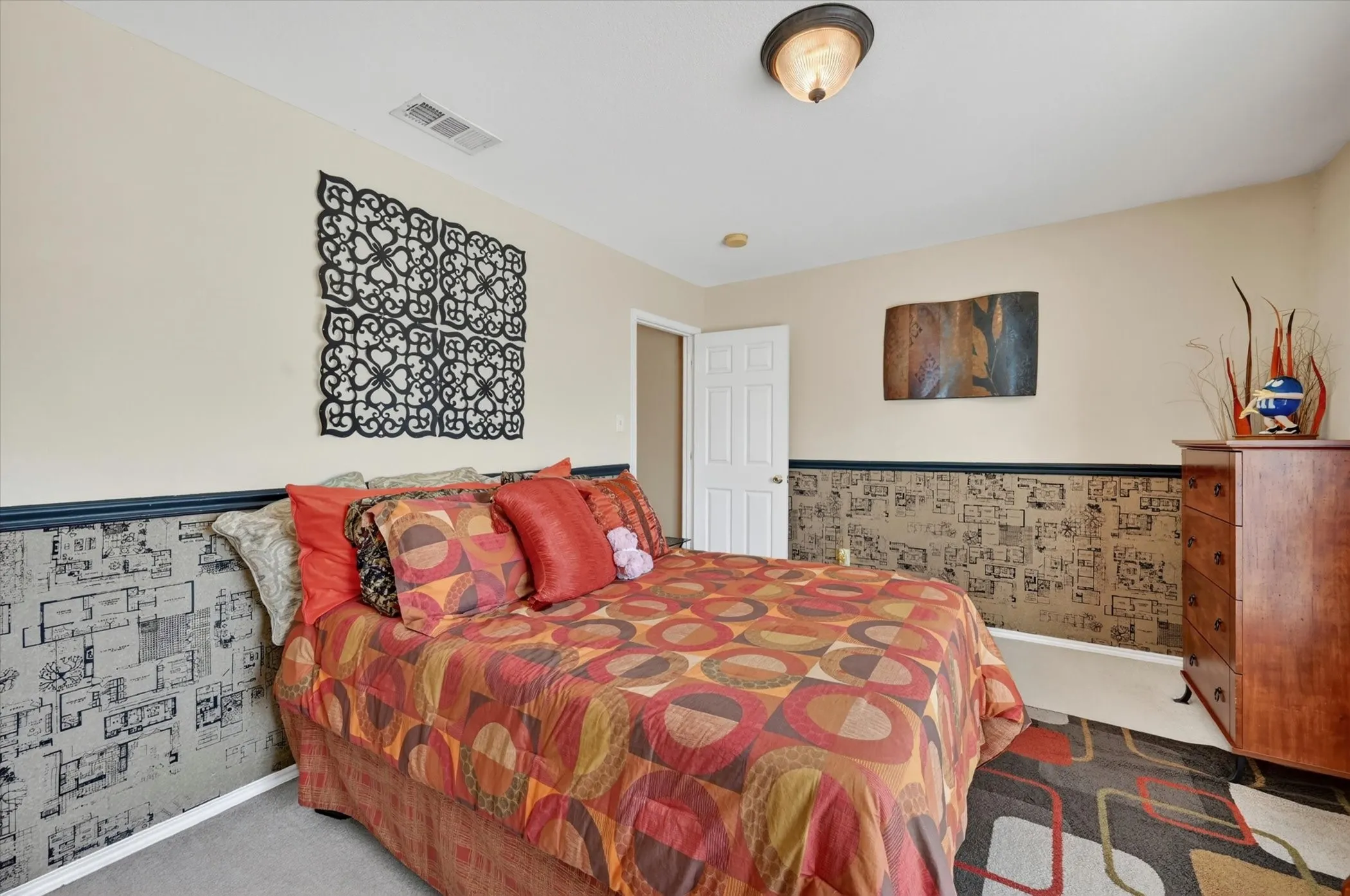 Single Family Residence For Sale in Tarrant County , 9956 Delamere Drive, Fort Worth, Texas 76244, 5 Bedroom, 3 Bathroom, 2 Garage spaces, 3,427 Sqft, built in 2002, mls#21299204, Real Estate Agent in Fort Worth, Homes For Sale in Tarrant county, Homes For Sale in Fort Worth, Realtor in Fort Worth Texas, Real Estate Brokerage Independent Realty Texas, Luminita Cordes Realtor