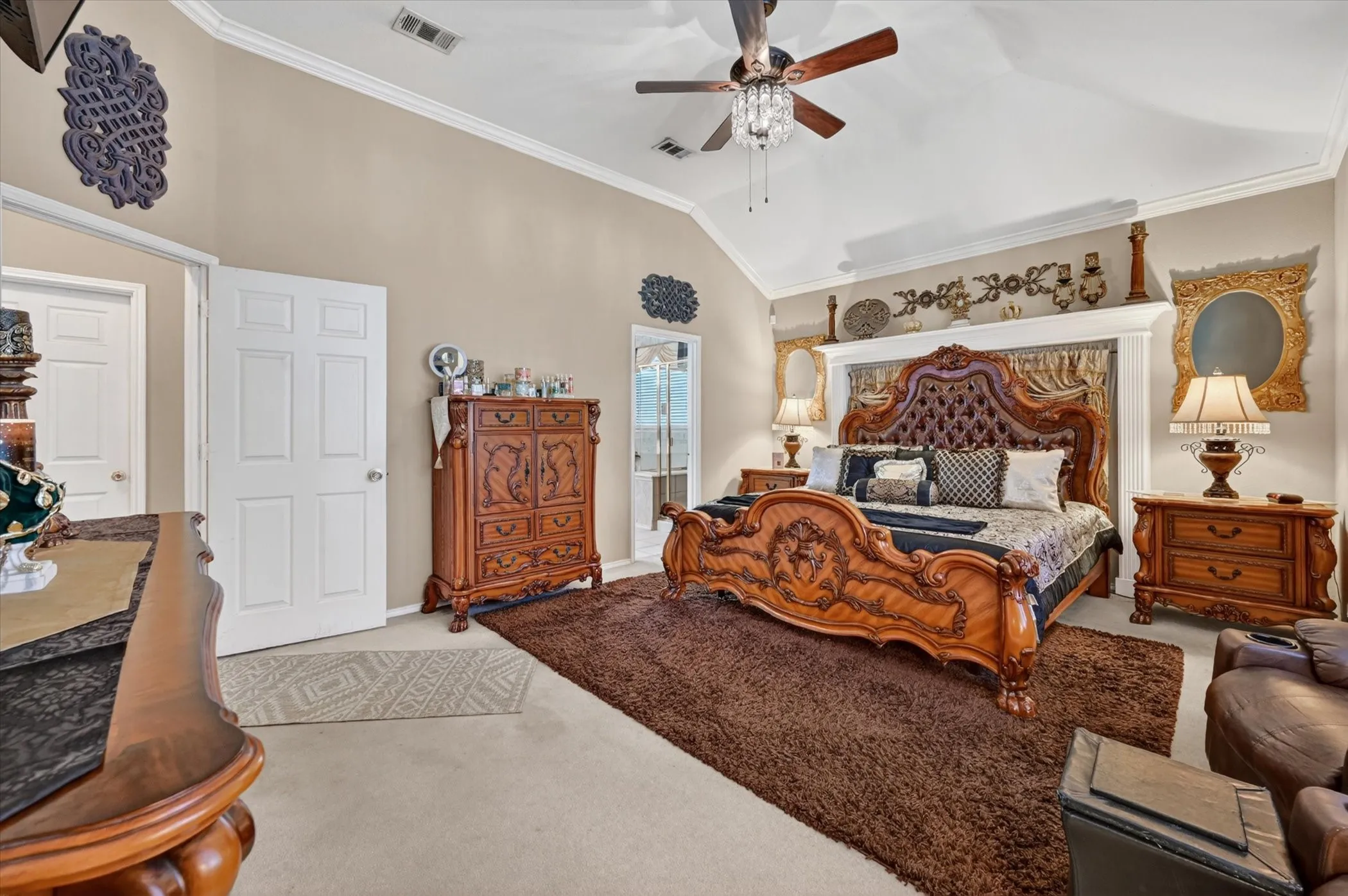 Single Family Residence For Sale in Tarrant County , 9956 Delamere Drive, Fort Worth, Texas 76244, 5 Bedroom, 3 Bathroom, 2 Garage spaces, 3,427 Sqft, built in 2002, mls#21299204, Real Estate Agent in Fort Worth, Homes For Sale in Tarrant county, Homes For Sale in Fort Worth, Realtor in Fort Worth Texas, Real Estate Brokerage Independent Realty Texas, Luminita Cordes Realtor