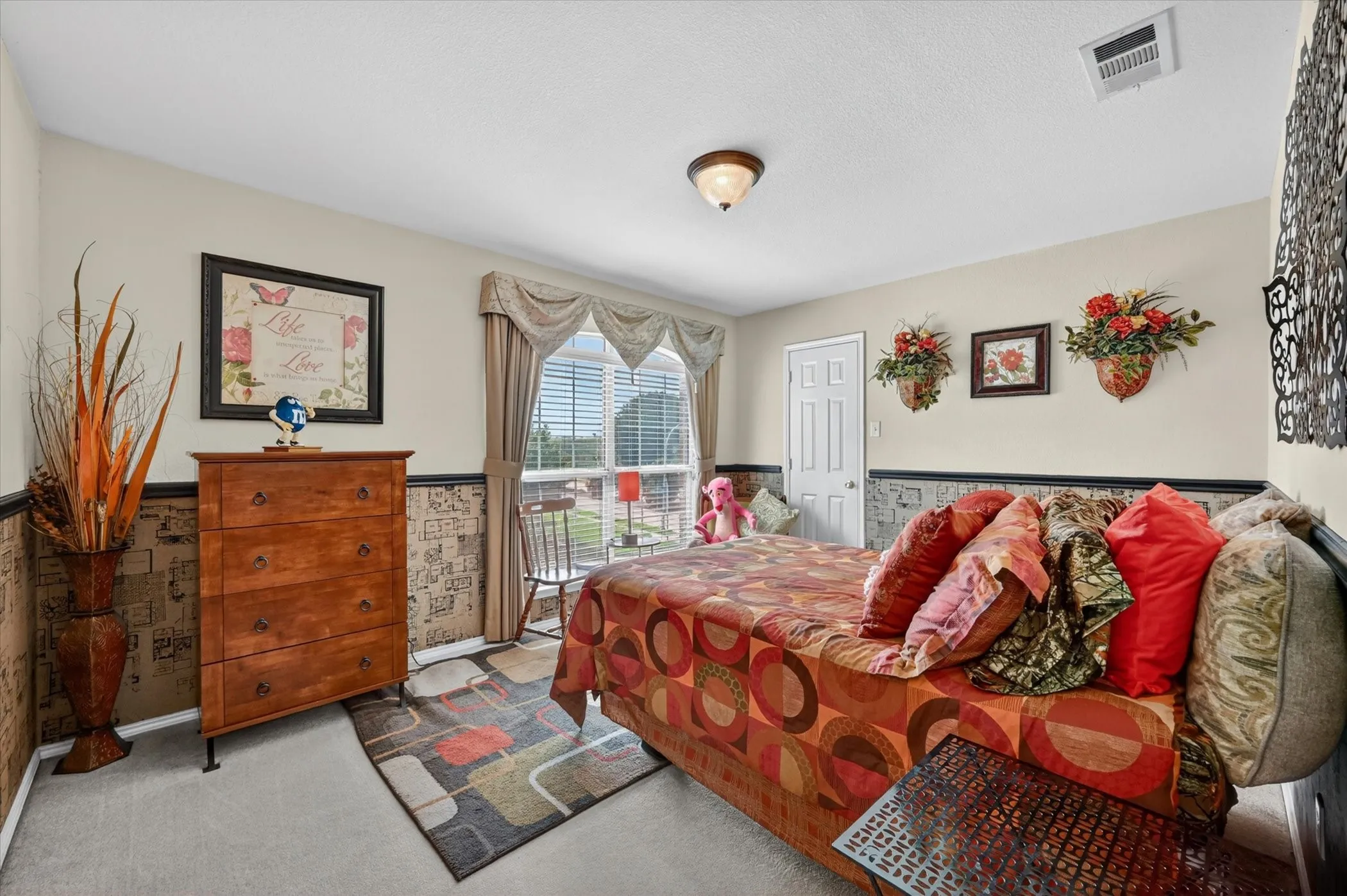 Single Family Residence For Sale in Tarrant County , 9956 Delamere Drive, Fort Worth, Texas 76244, 5 Bedroom, 3 Bathroom, 2 Garage spaces, 3,427 Sqft, built in 2002, mls#21299204, Real Estate Agent in Fort Worth, Homes For Sale in Tarrant county, Homes For Sale in Fort Worth, Realtor in Fort Worth Texas, Real Estate Brokerage Independent Realty Texas, Luminita Cordes Realtor