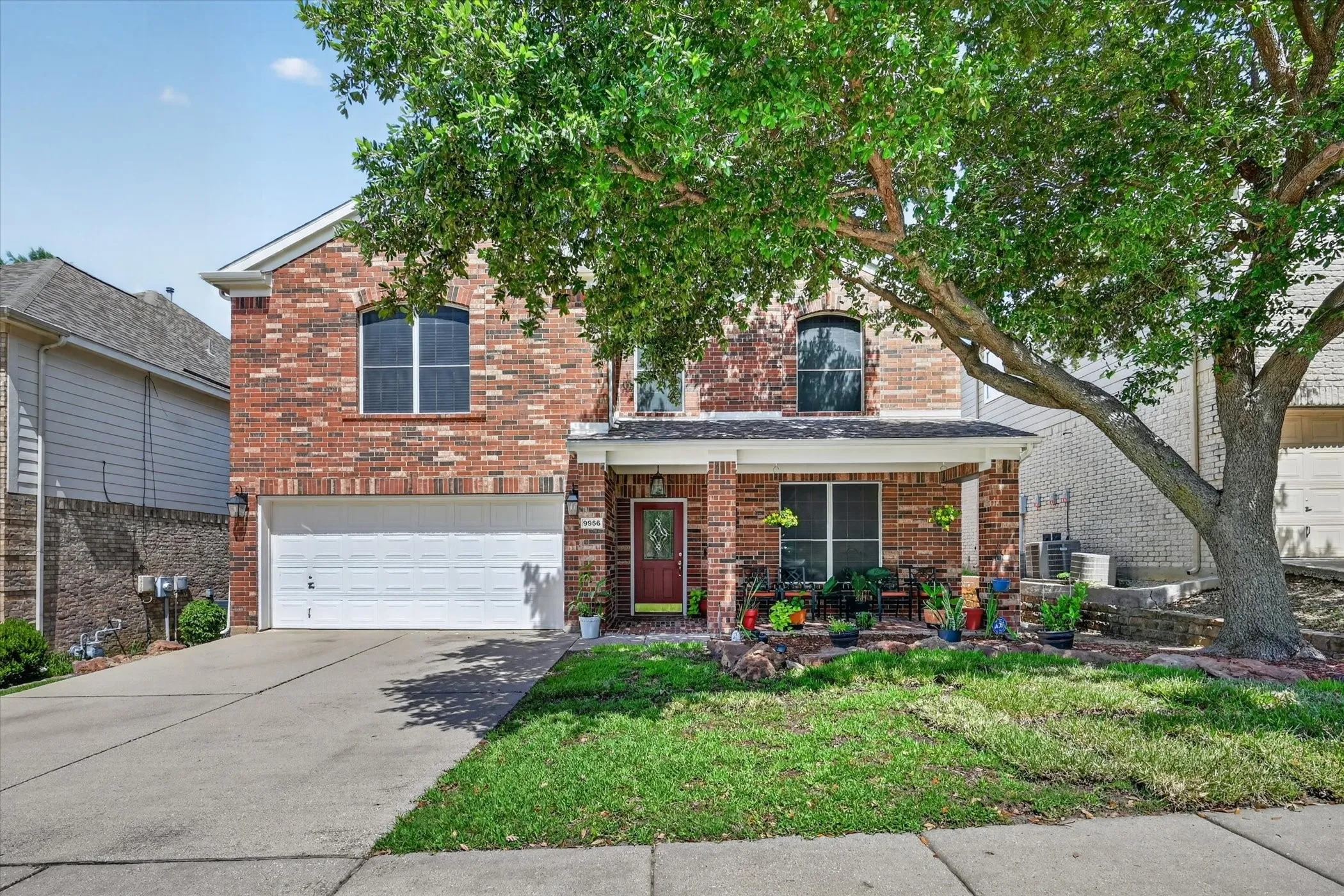 Single Family Residence For Sale in Tarrant County , 9956 Delamere Drive, Fort Worth, Texas 76244, 5 Bedroom, 3 Bathroom, 2 Garage spaces, 3,427 Sqft, built in 2002, mls#21299204, Real Estate Agent in Fort Worth, Homes For Sale in Tarrant county, Homes For Sale in Fort Worth, Realtor in Fort Worth Texas, Real Estate Brokerage Independent Realty Texas, Luminita Cordes Realtor