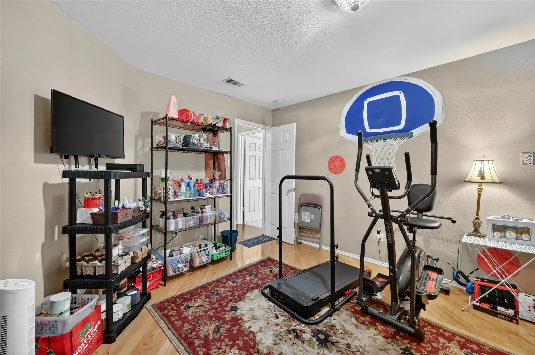 Single Family Residence For Sale in Tarrant County , 9956 Delamere Drive, Fort Worth, Texas 76244, 5 Bedroom, 3 Bathroom, 2 Garage spaces, 3,427 Sqft, built in 2002, mls#21299204, Real Estate Agent in Fort Worth, Homes For Sale in Tarrant county, Homes For Sale in Fort Worth, Realtor in Fort Worth Texas, Real Estate Brokerage Independent Realty Texas, Luminita Cordes Realtor