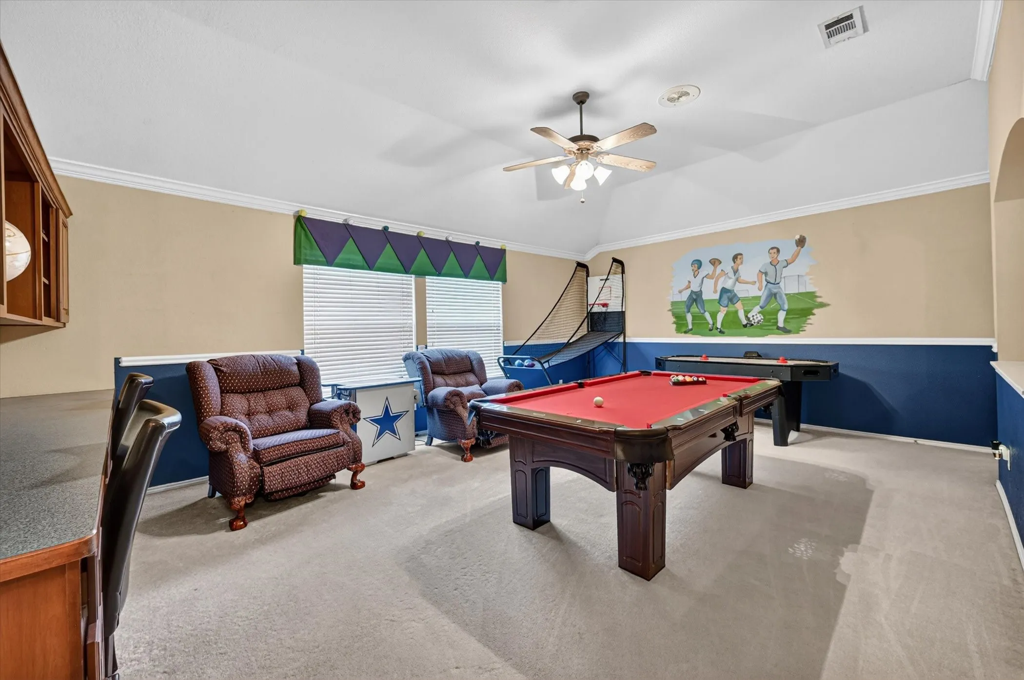 Single Family Residence For Sale in Tarrant County , 9956 Delamere Drive, Fort Worth, Texas 76244, 5 Bedroom, 3 Bathroom, 2 Garage spaces, 3,427 Sqft, built in 2002, mls#21299204, Real Estate Agent in Fort Worth, Homes For Sale in Tarrant county, Homes For Sale in Fort Worth, Realtor in Fort Worth Texas, Real Estate Brokerage Independent Realty Texas, Luminita Cordes Realtor