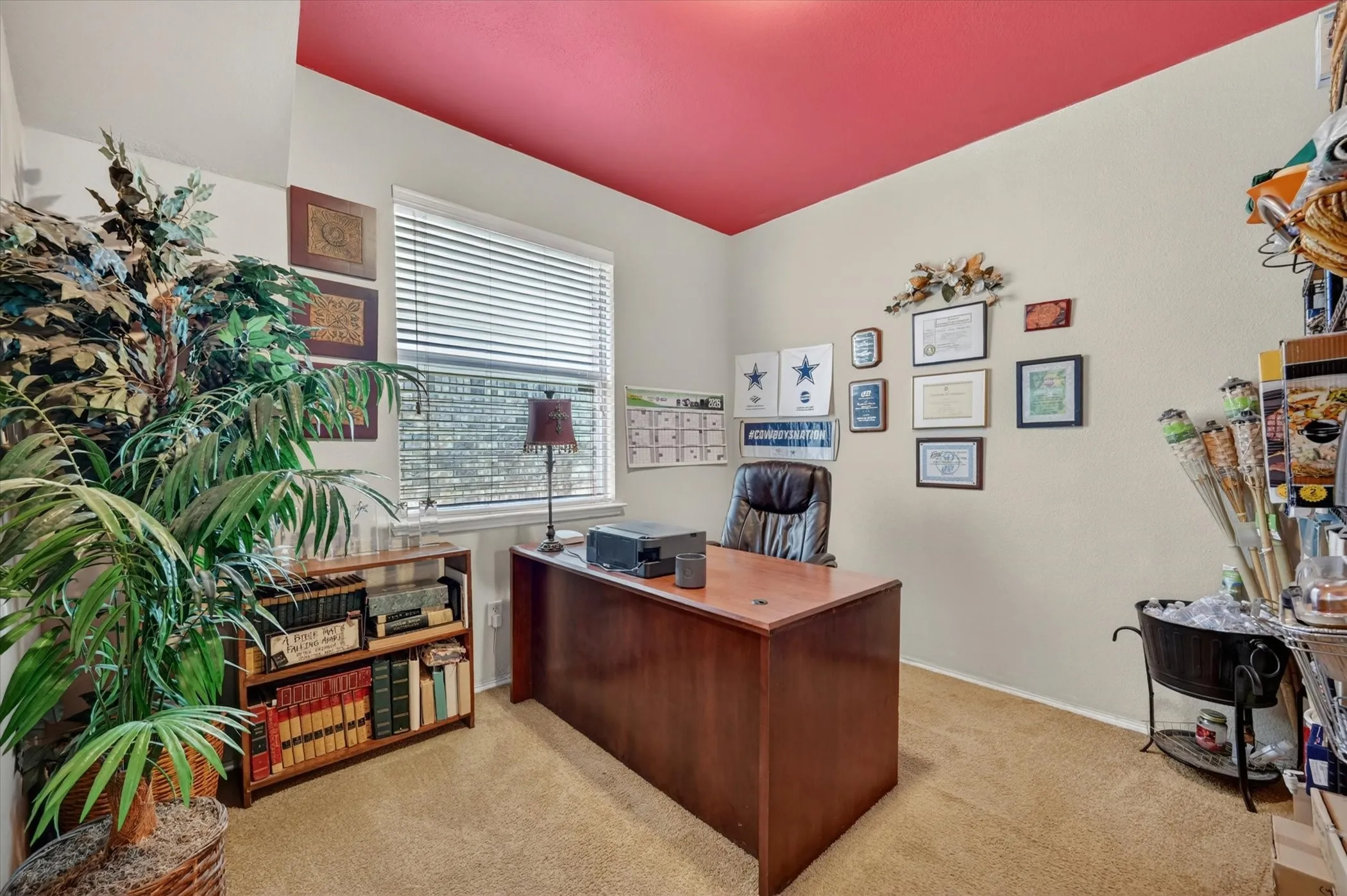 Single Family Residence For Sale in Tarrant County , 9956 Delamere Drive, Fort Worth, Texas 76244, 5 Bedroom, 3 Bathroom, 2 Garage spaces, 3,427 Sqft, built in 2002, mls#21299204, Real Estate Agent in Fort Worth, Homes For Sale in Tarrant county, Homes For Sale in Fort Worth, Realtor in Fort Worth Texas, Real Estate Brokerage Independent Realty Texas, Luminita Cordes Realtor