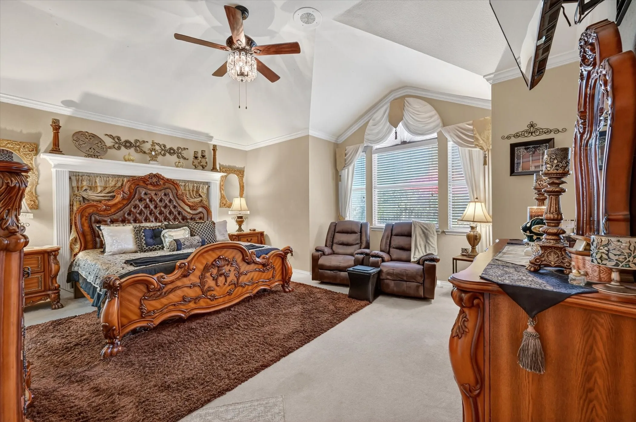 Single Family Residence For Sale in Tarrant County , 9956 Delamere Drive, Fort Worth, Texas 76244, 5 Bedroom, 3 Bathroom, 2 Garage spaces, 3,427 Sqft, built in 2002, mls#21299204, Real Estate Agent in Fort Worth, Homes For Sale in Tarrant county, Homes For Sale in Fort Worth, Realtor in Fort Worth Texas, Real Estate Brokerage Independent Realty Texas, Luminita Cordes Realtor