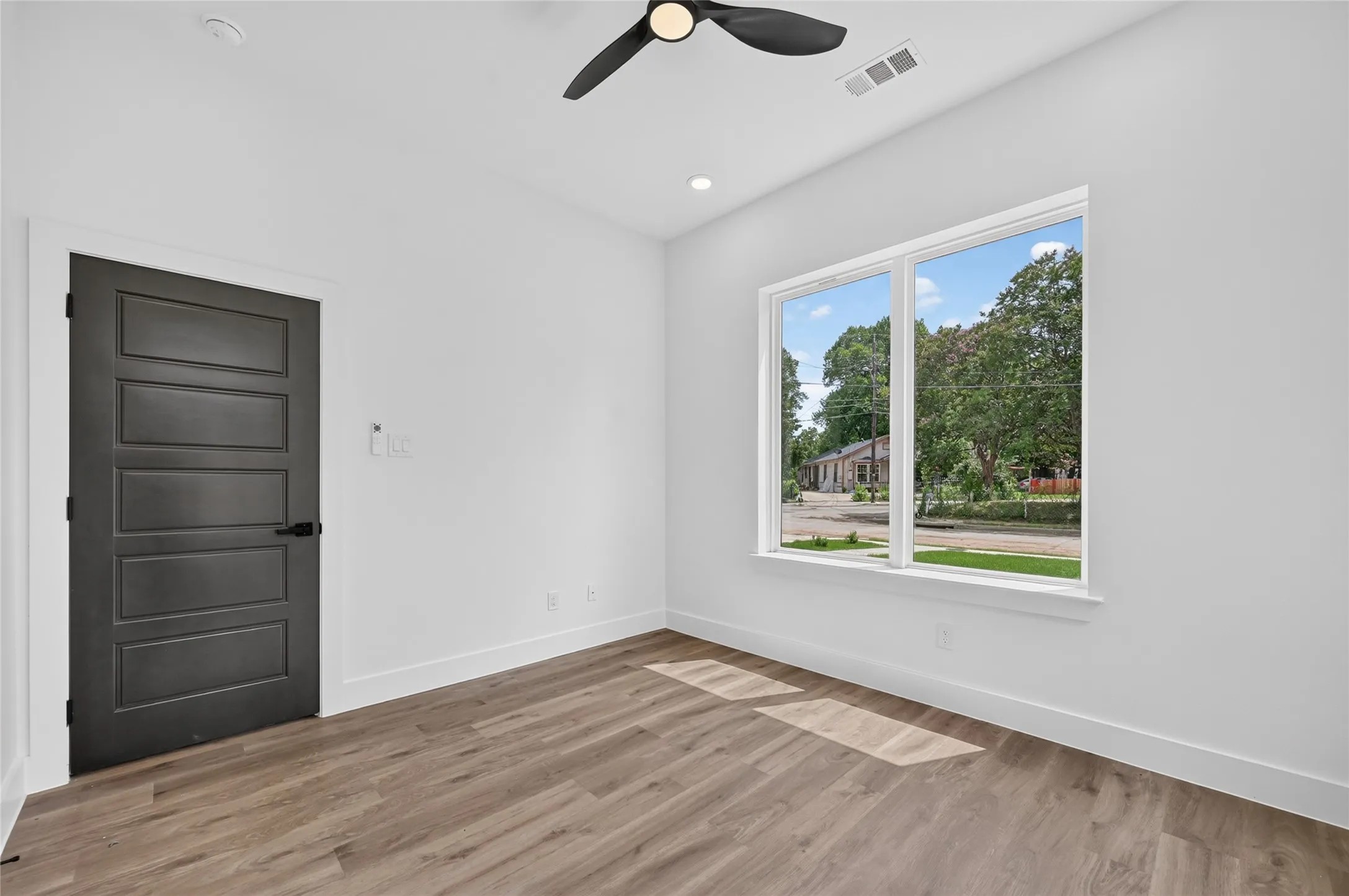 Single Family Residence For Sale in Dallas County , 5130 Echo Avenue, Dallas, Texas 75215, 4 Bedroom, 3 Bathroom, 1 Garage spaces, 1,826 Sqft, built in 2026, mls#21300009, Real Estate Agent in Dallas, Homes For Sale in Dallas county, Homes For Sale in Dallas, Realtor in Dallas Texas, Real Estate Brokerage Independent Realty Texas, Luminita Cordes Realtor