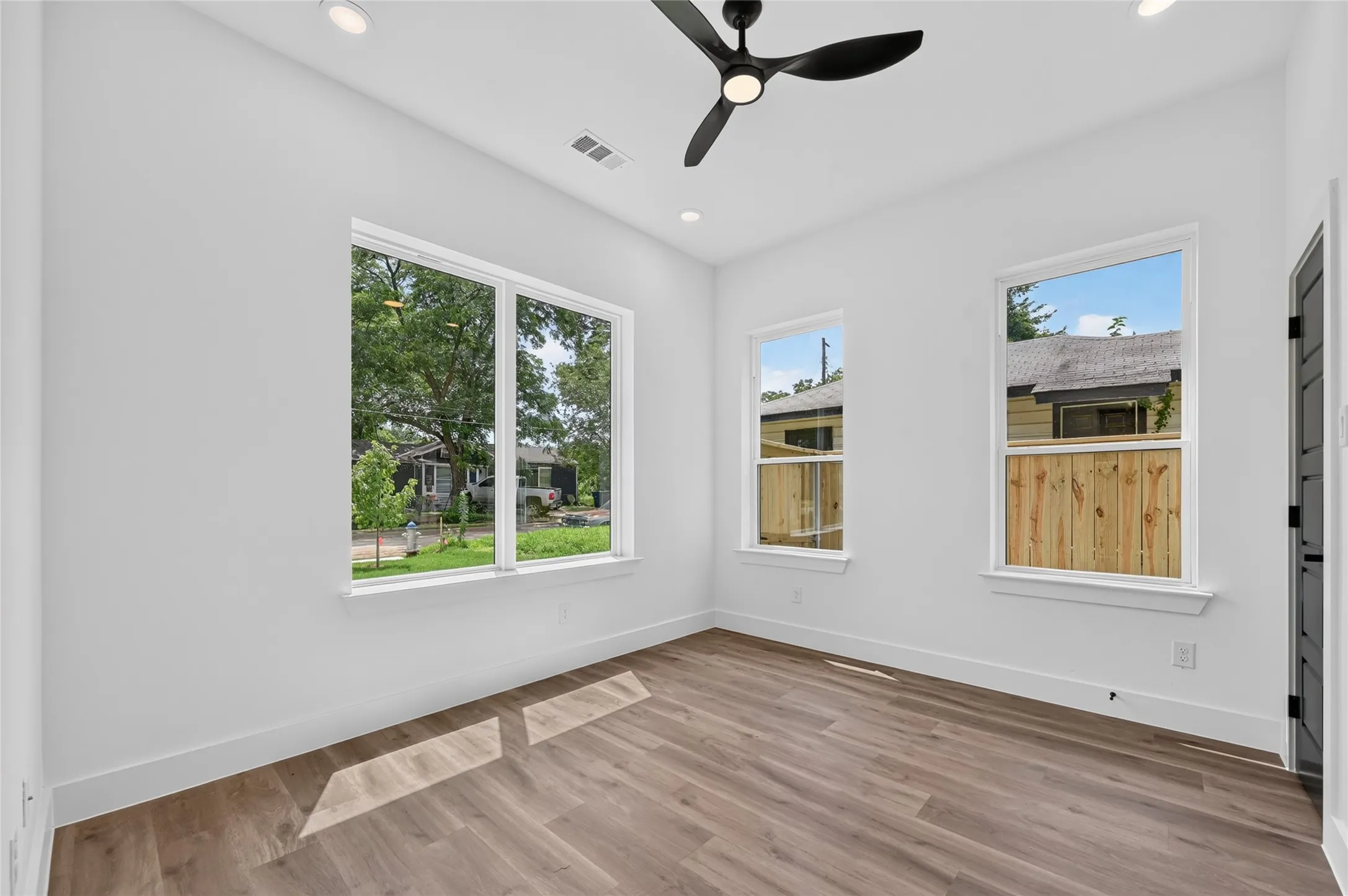 Single Family Residence For Sale in Dallas County , 5130 Echo Avenue, Dallas, Texas 75215, 4 Bedroom, 3 Bathroom, 1 Garage spaces, 1,826 Sqft, built in 2026, mls#21300009, Real Estate Agent in Dallas, Homes For Sale in Dallas county, Homes For Sale in Dallas, Realtor in Dallas Texas, Real Estate Brokerage Independent Realty Texas, Luminita Cordes Realtor
