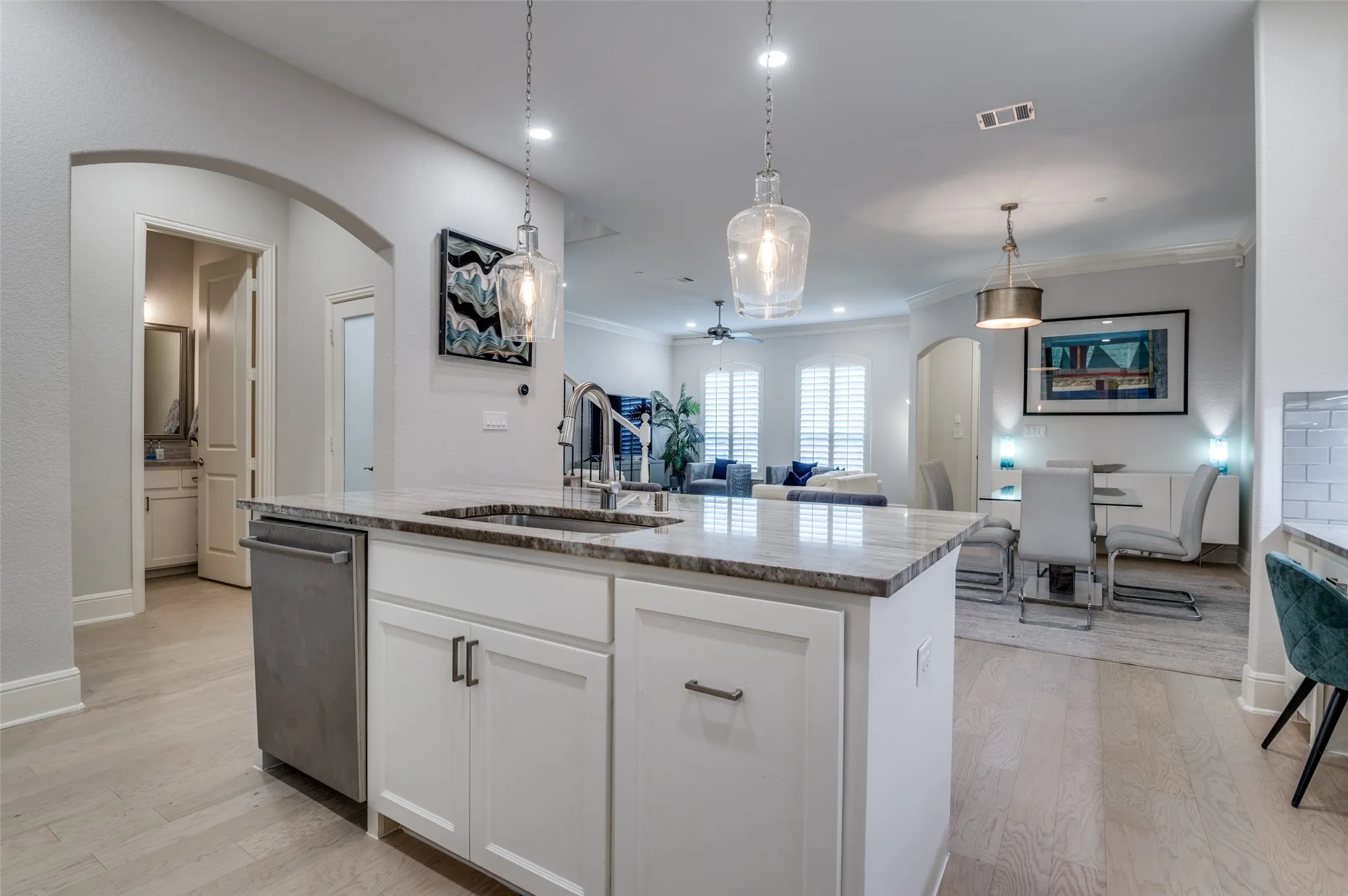 Townhouse For Rent in Collin County , 7525 Renaissance Boulevard, Mc Kinney, Texas 75070, 3 Bedroom, 3 Bathroom, 2 Garage spaces, 2,502 Sqft, built in 2017, mls#21282239, Real Estate Agent in Mc Kinney, Homes For Rent in Collin county, Homes For Rent in Mc Kinney, Realtor in Mc Kinney Texas, Real Estate Brokerage Independent Realty Texas, Luminita Cordes Realtor