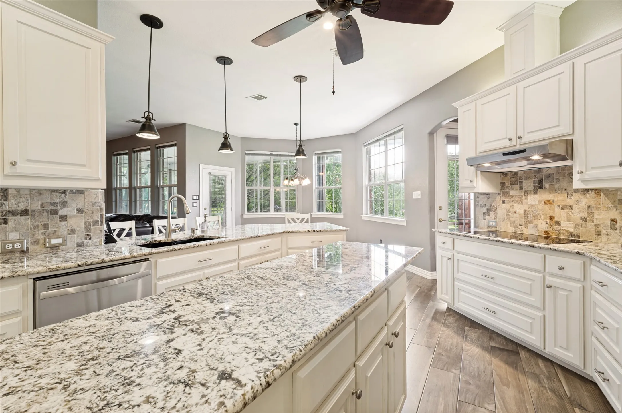 One more view of the kitchen.  White cabinets and very pretty granite!