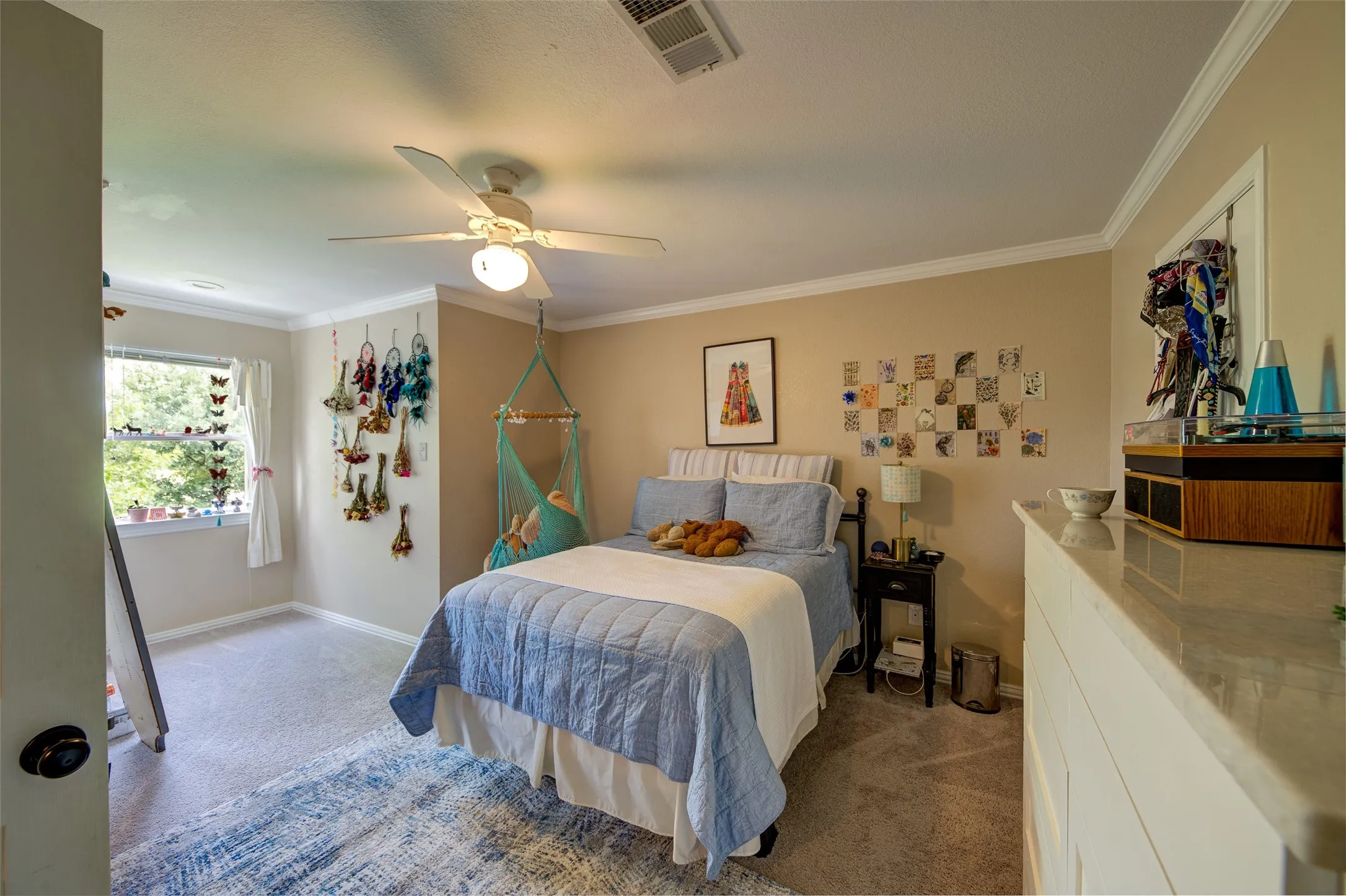 Single Family Residence For Sale in Denton County , 10609 Jackson Road, Krum, Texas 76249, 3 Bedroom, 4 Bathroom, 2 Garage spaces, 2,354 Sqft, built in 1995, mls#21290333, Real Estate Agent in Krum, Homes For Sale in Denton county, Homes For Sale in Krum, Realtor in Krum Texas, Real Estate Brokerage Independent Realty Texas, Luminita Cordes Realtor