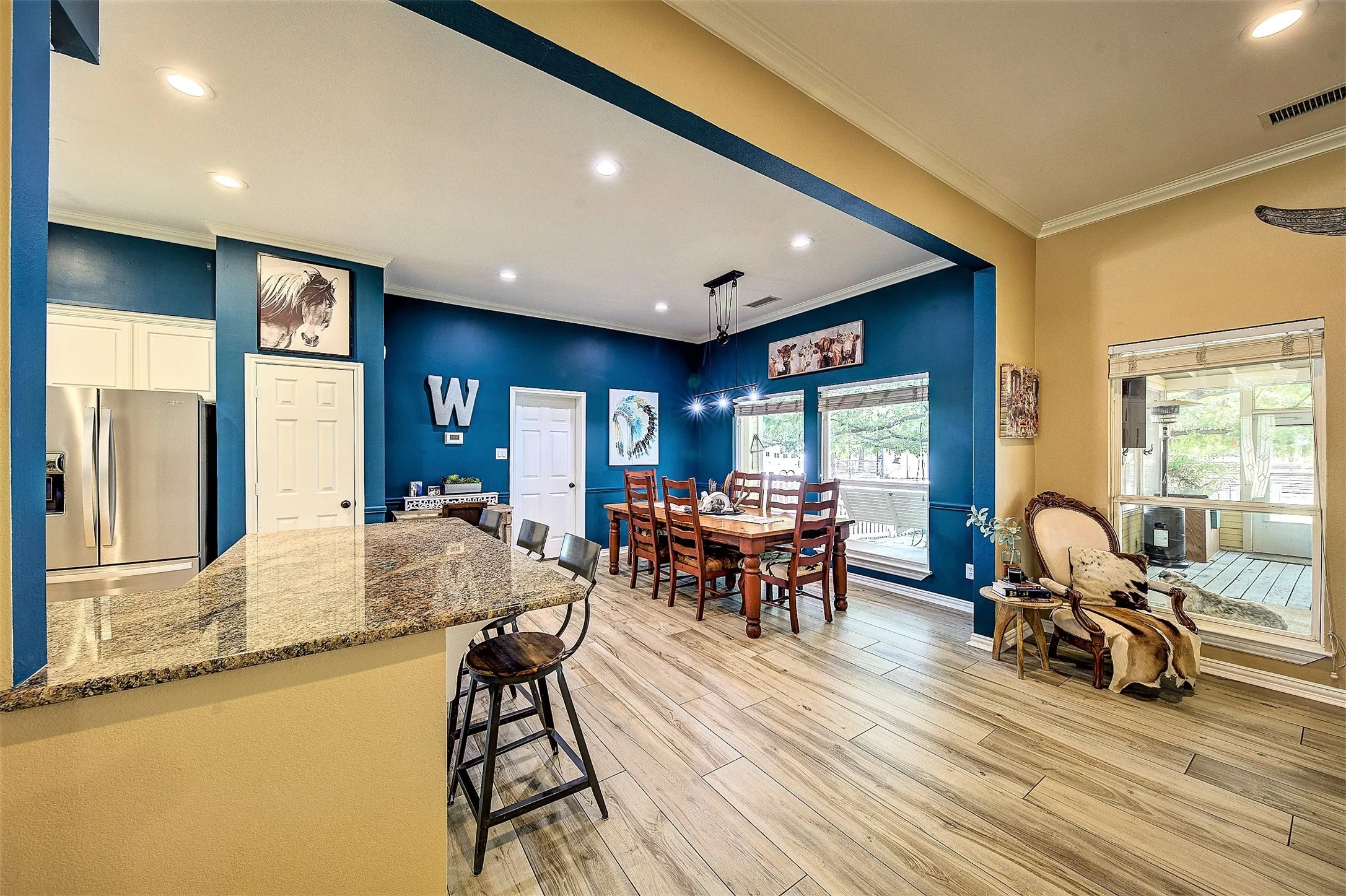Single Family Residence For Sale in Denton County , 10609 Jackson Road, Krum, Texas 76249, 3 Bedroom, 4 Bathroom, 2 Garage spaces, 2,354 Sqft, built in 1995, mls#21290333, Real Estate Agent in Krum, Homes For Sale in Denton county, Homes For Sale in Krum, Realtor in Krum Texas, Real Estate Brokerage Independent Realty Texas, Luminita Cordes Realtor