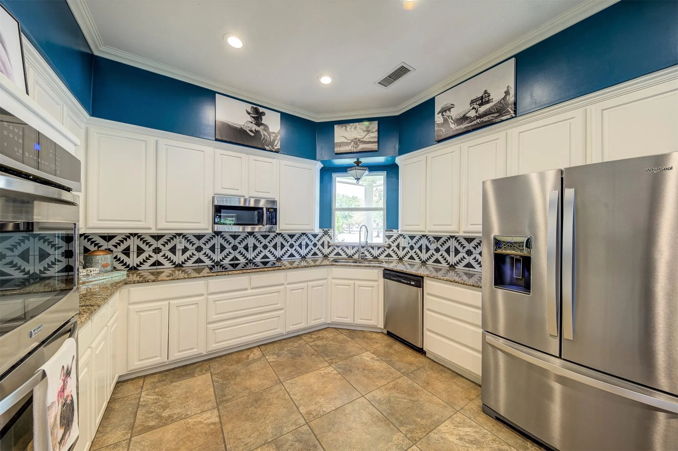 Single Family Residence For Sale in Denton County , 10609 Jackson Road, Krum, Texas 76249, 3 Bedroom, 4 Bathroom, 2 Garage spaces, 2,354 Sqft, built in 1995, mls#21290333, Real Estate Agent in Krum, Homes For Sale in Denton county, Homes For Sale in Krum, Realtor in Krum Texas, Real Estate Brokerage Independent Realty Texas, Luminita Cordes Realtor