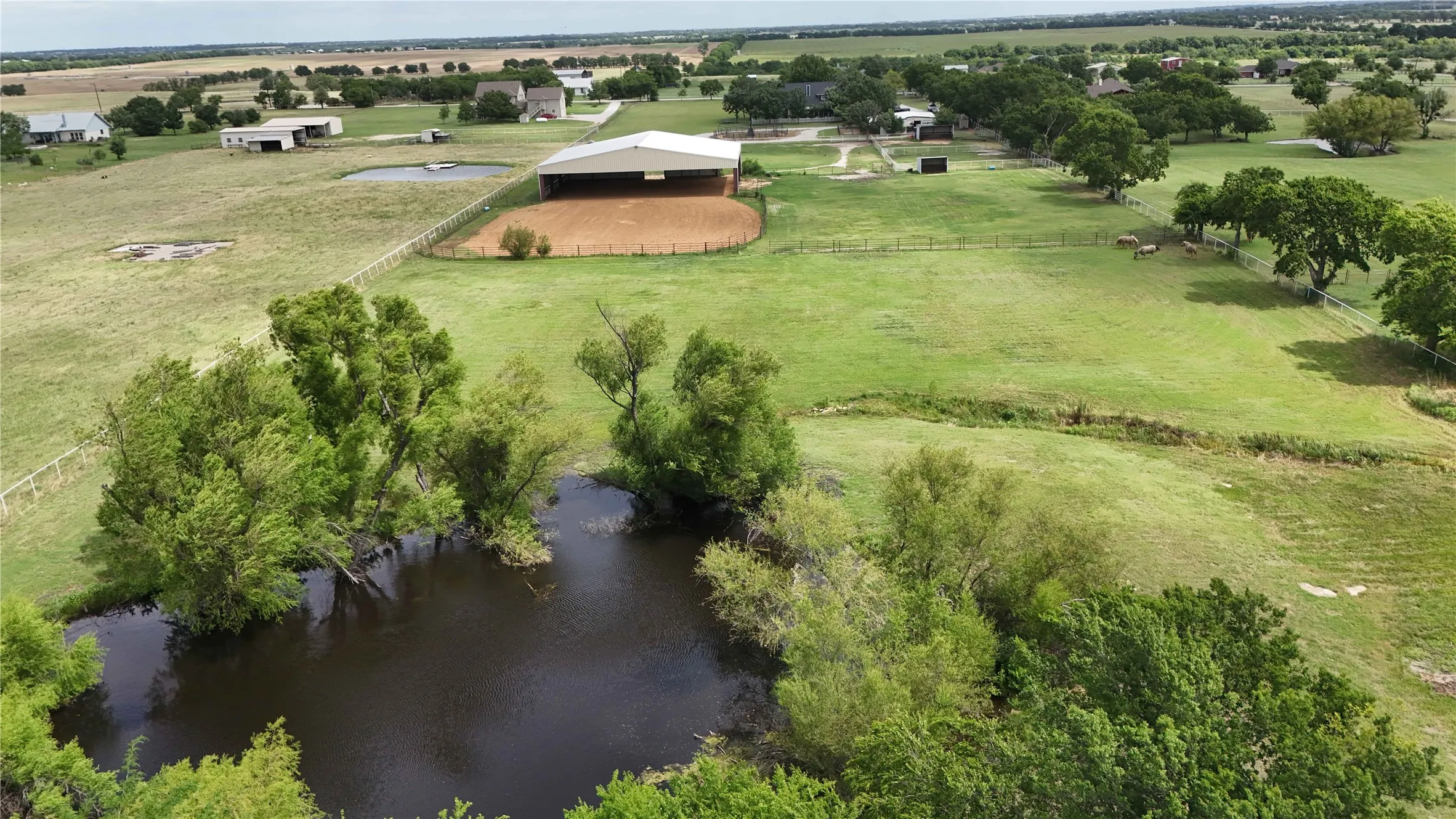 Single Family Residence For Sale in Denton County , 10609 Jackson Road, Krum, Texas 76249, 3 Bedroom, 4 Bathroom, 2 Garage spaces, 2,354 Sqft, built in 1995, mls#21290333, Real Estate Agent in Krum, Homes For Sale in Denton county, Homes For Sale in Krum, Realtor in Krum Texas, Real Estate Brokerage Independent Realty Texas, Luminita Cordes Realtor
