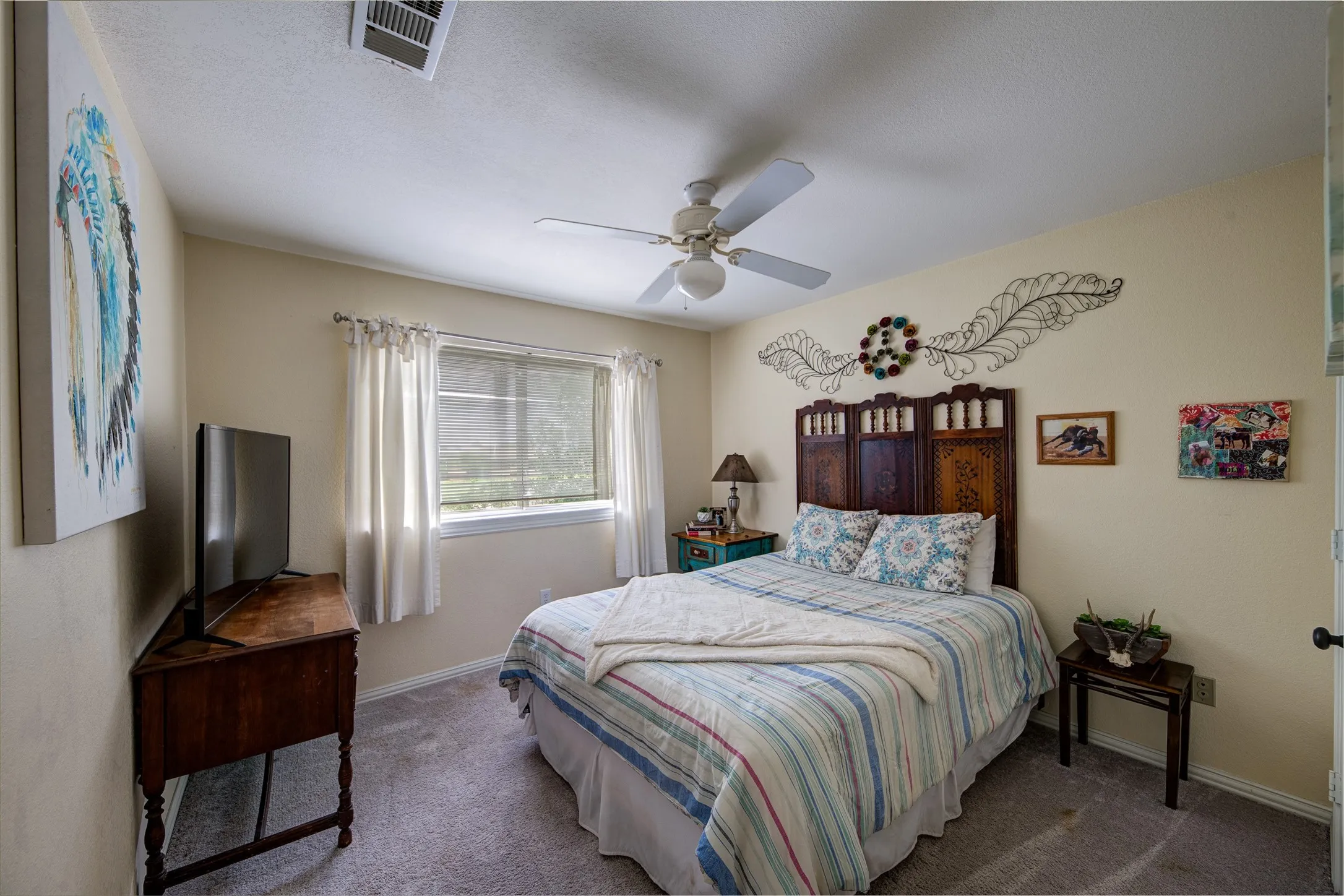 Single Family Residence For Sale in Denton County , 10609 Jackson Road, Krum, Texas 76249, 3 Bedroom, 4 Bathroom, 2 Garage spaces, 2,354 Sqft, built in 1995, mls#21290333, Real Estate Agent in Krum, Homes For Sale in Denton county, Homes For Sale in Krum, Realtor in Krum Texas, Real Estate Brokerage Independent Realty Texas, Luminita Cordes Realtor