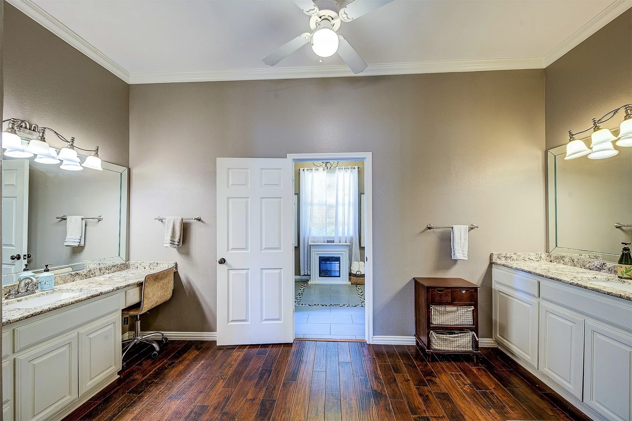 Single Family Residence For Sale in Denton County , 10609 Jackson Road, Krum, Texas 76249, 3 Bedroom, 4 Bathroom, 2 Garage spaces, 2,354 Sqft, built in 1995, mls#21290333, Real Estate Agent in Krum, Homes For Sale in Denton county, Homes For Sale in Krum, Realtor in Krum Texas, Real Estate Brokerage Independent Realty Texas, Luminita Cordes Realtor