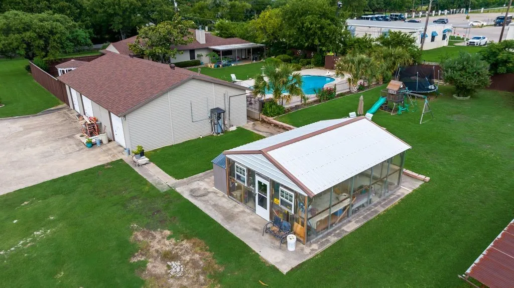 Single Family Residence For Sale in Dallas County , 12704 Garden Grove Drive, Dallas, Texas 75253, 4 Bedroom, 2 Bathroom, 6 Garage spaces, 2,242 Sqft, built in 1962, mls#21300037, Real Estate Agent in Dallas, Homes For Sale in Dallas county, Homes For Sale in Dallas, Realtor in Dallas Texas, Real Estate Brokerage Independent Realty Texas, Luminita Cordes Realtor