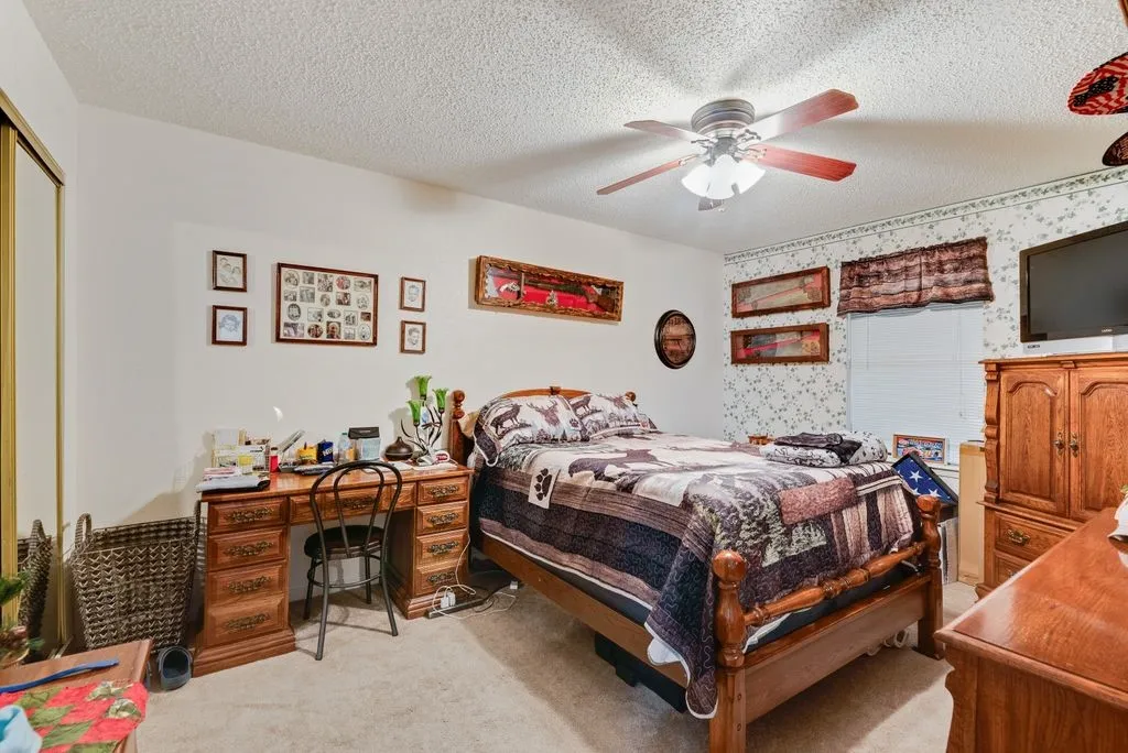 Single Family Residence For Sale in Dallas County , 12704 Garden Grove Drive, Dallas, Texas 75253, 4 Bedroom, 2 Bathroom, 6 Garage spaces, 2,242 Sqft, built in 1962, mls#21300037, Real Estate Agent in Dallas, Homes For Sale in Dallas county, Homes For Sale in Dallas, Realtor in Dallas Texas, Real Estate Brokerage Independent Realty Texas, Luminita Cordes Realtor