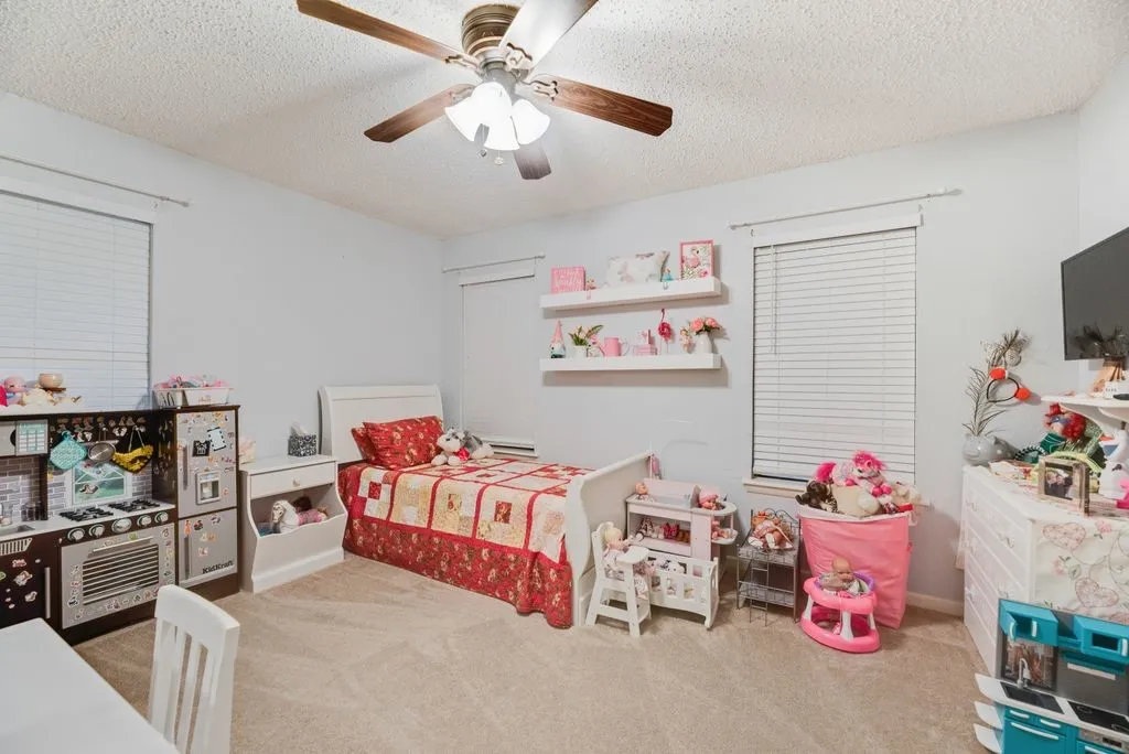 Single Family Residence For Sale in Dallas County , 12704 Garden Grove Drive, Dallas, Texas 75253, 4 Bedroom, 2 Bathroom, 6 Garage spaces, 2,242 Sqft, built in 1962, mls#21300037, Real Estate Agent in Dallas, Homes For Sale in Dallas county, Homes For Sale in Dallas, Realtor in Dallas Texas, Real Estate Brokerage Independent Realty Texas, Luminita Cordes Realtor