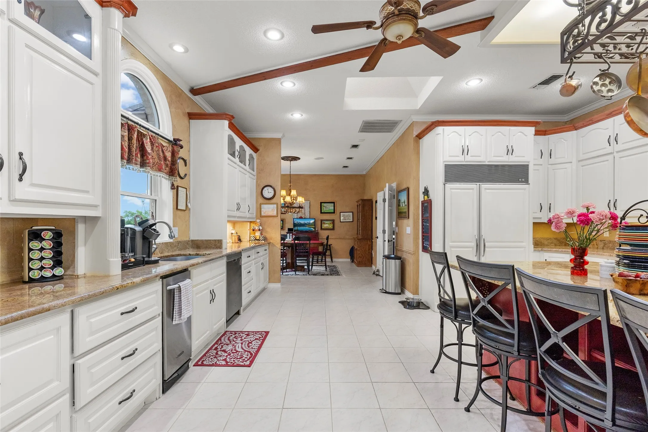 Single Family Residence For Sale in Delta County , 3120 Texas Highway 24 N, Cooper, Texas 75432, 6 Bedroom, 7 Bathroom, 3 Garage spaces, 6,457 Sqft, built in 1995, mls#21299502, Real Estate Agent in Cooper, Homes For Sale in Delta county, Homes For Sale in Cooper, Realtor in Cooper Texas, Real Estate Brokerage Independent Realty Texas, Luminita Cordes Realtor