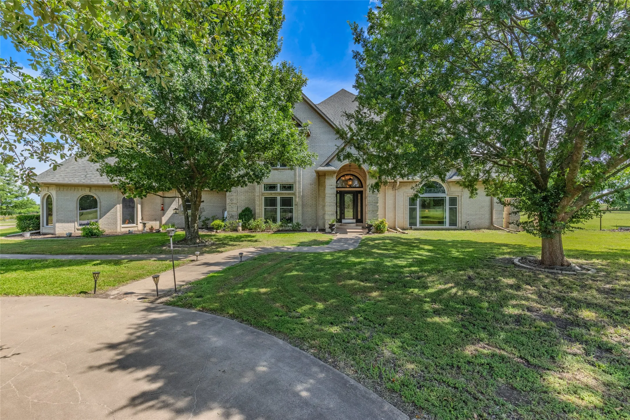 Single Family Residence For Sale in Delta County , 3120 Texas Highway 24 N, Cooper, Texas 75432, 6 Bedroom, 7 Bathroom, 3 Garage spaces, 6,457 Sqft, built in 1995, mls#21299502, Real Estate Agent in Cooper, Homes For Sale in Delta county, Homes For Sale in Cooper, Realtor in Cooper Texas, Real Estate Brokerage Independent Realty Texas, Luminita Cordes Realtor