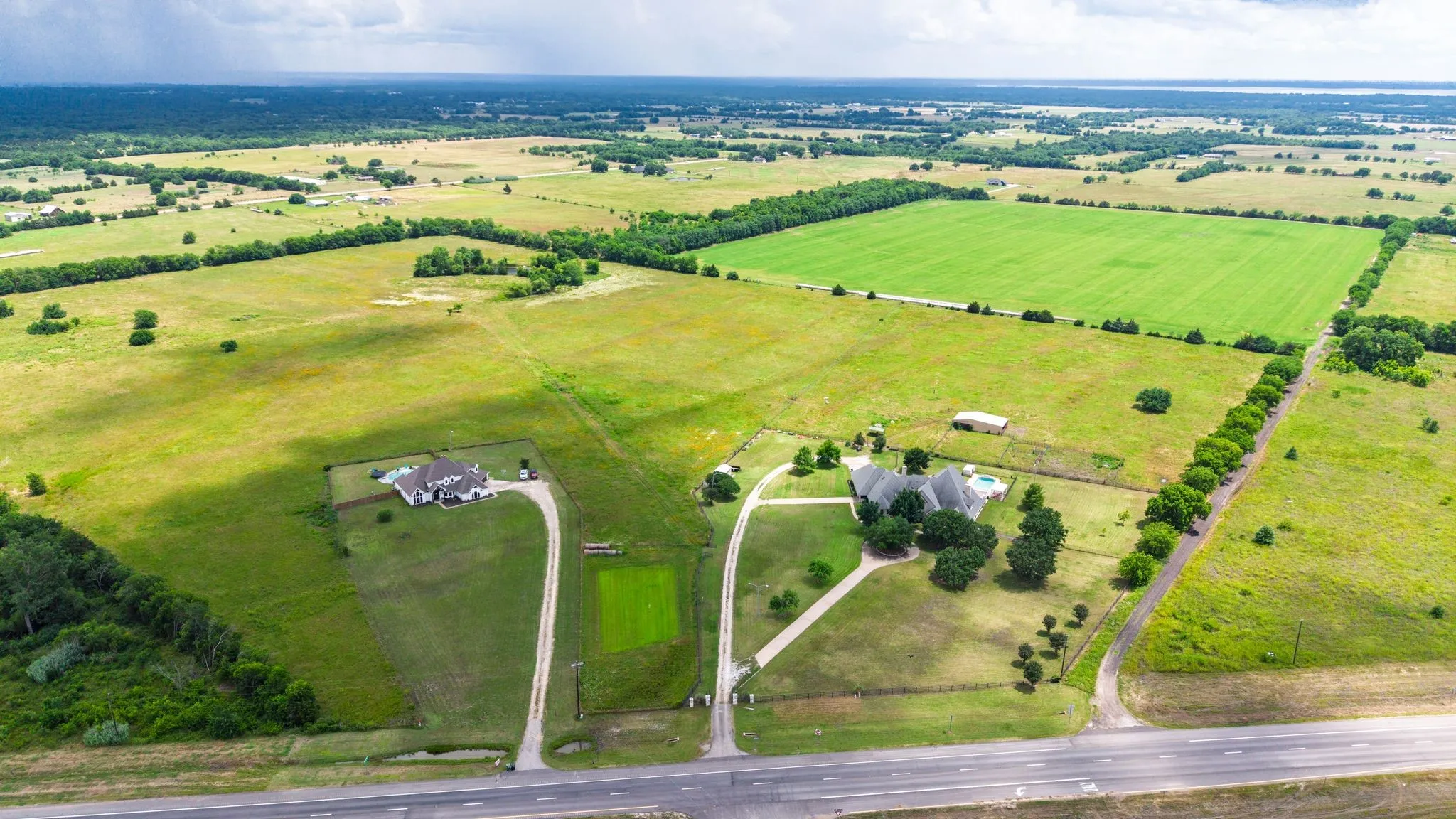 Single Family Residence For Sale in Delta County , 3120 Texas Highway 24 N, Cooper, Texas 75432, 6 Bedroom, 7 Bathroom, 3 Garage spaces, 6,457 Sqft, built in 1995, mls#21299502, Real Estate Agent in Cooper, Homes For Sale in Delta county, Homes For Sale in Cooper, Realtor in Cooper Texas, Real Estate Brokerage Independent Realty Texas, Luminita Cordes Realtor