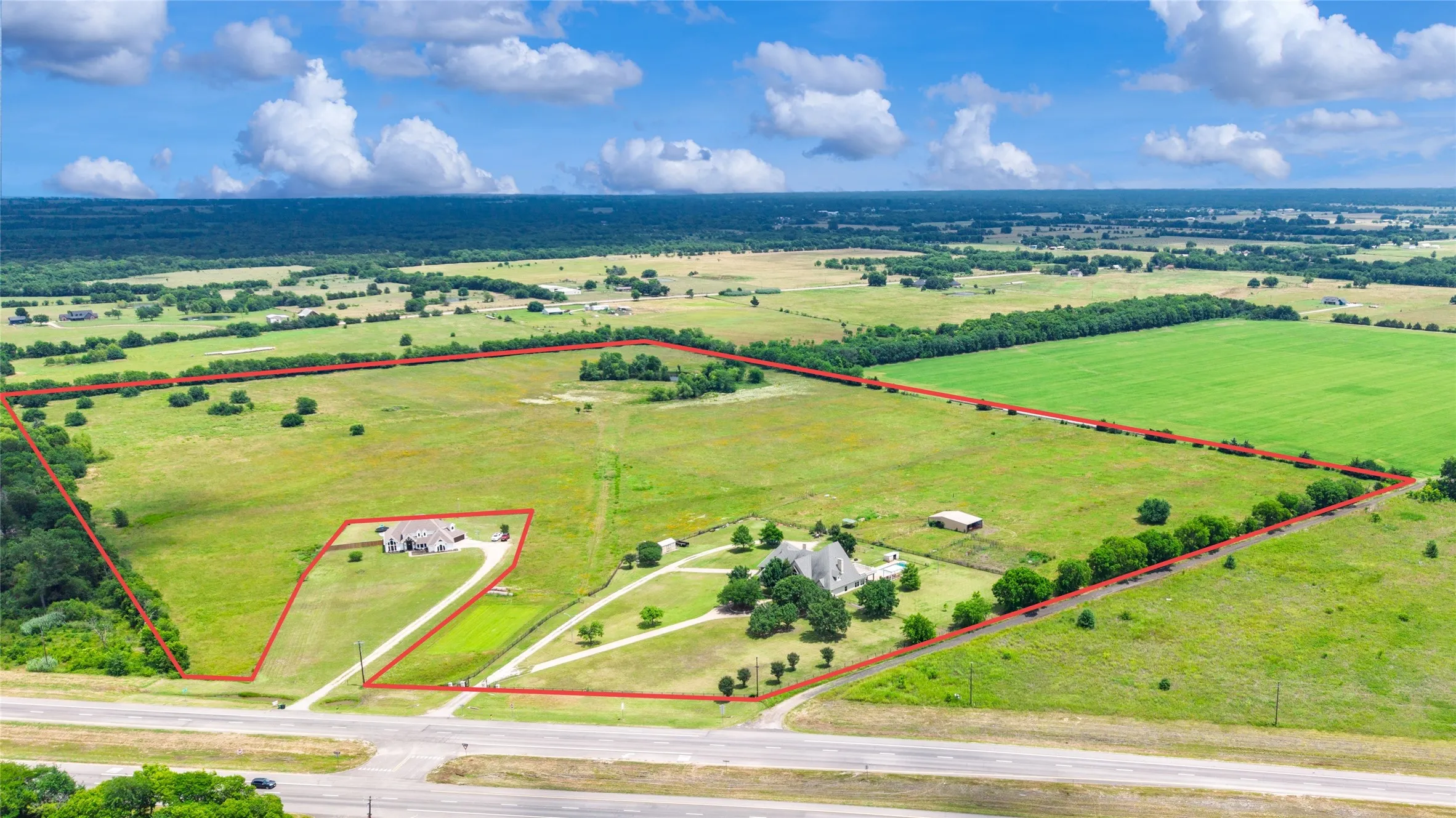 Single Family Residence For Sale in Delta County , 3120 Texas Highway 24 N, Cooper, Texas 75432, 6 Bedroom, 7 Bathroom, 3 Garage spaces, 6,457 Sqft, built in 1995, mls#21299502, Real Estate Agent in Cooper, Homes For Sale in Delta county, Homes For Sale in Cooper, Realtor in Cooper Texas, Real Estate Brokerage Independent Realty Texas, Luminita Cordes Realtor