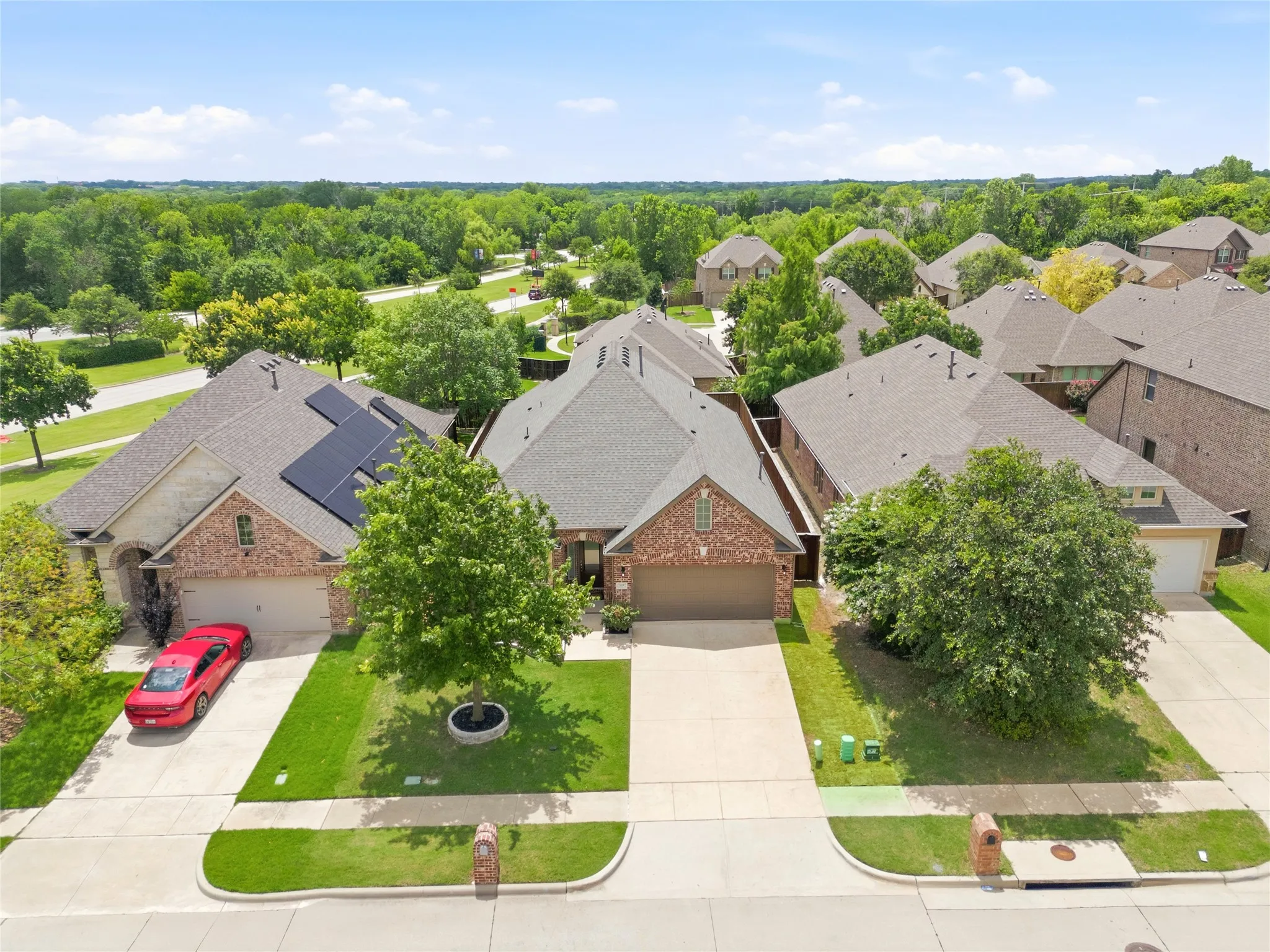 Single Family Residence For Sale in Collin County , 705 Llano Falls Drive, Mc Kinney, Texas 75071, 4 Bedroom, 2 Bathroom, 2 Garage spaces, 2,042 Sqft, built in 2015, mls#21276709, Real Estate Agent in Mc Kinney, Homes For Sale in Collin county, Homes For Sale in Mc Kinney, Realtor in Mc Kinney Texas, Real Estate Brokerage Independent Realty Texas, Luminita Cordes Realtor