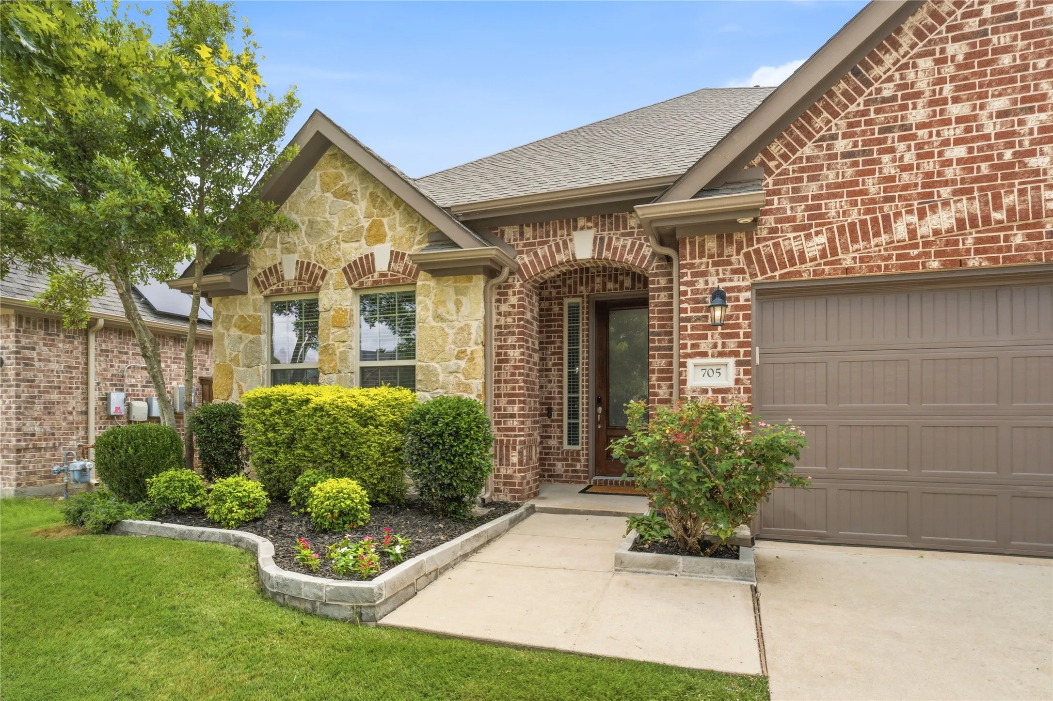 Single Family Residence For Sale in Collin County , 705 Llano Falls Drive, Mc Kinney, Texas 75071, 4 Bedroom, 2 Bathroom, 2 Garage spaces, 2,042 Sqft, built in 2015, mls#21276709, Real Estate Agent in Mc Kinney, Homes For Sale in Collin county, Homes For Sale in Mc Kinney, Realtor in Mc Kinney Texas, Real Estate Brokerage Independent Realty Texas, Luminita Cordes Realtor
