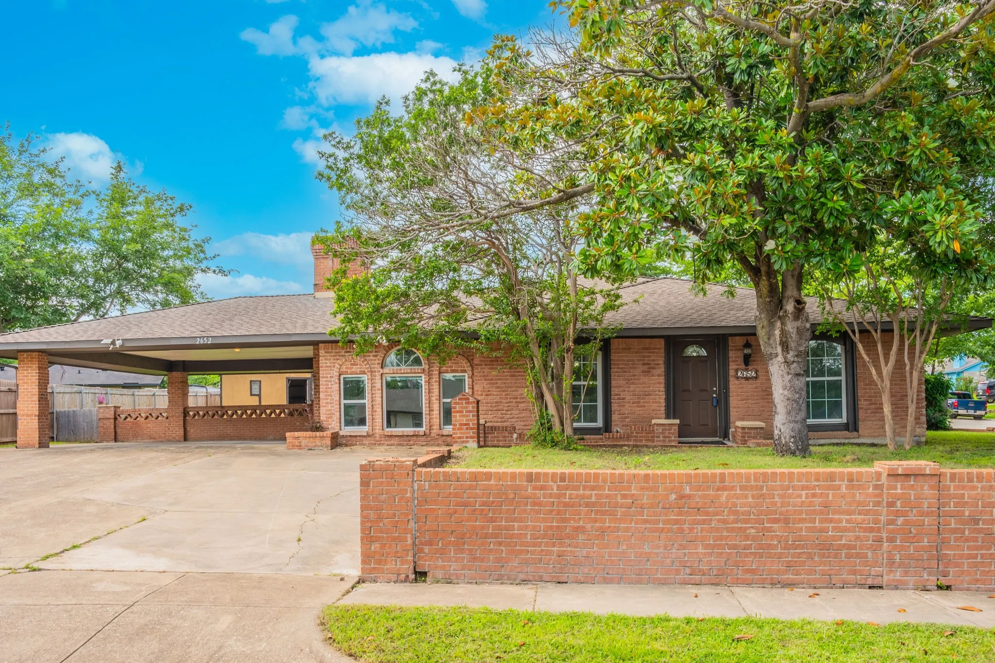 Single Family Residence For Sale in Dallas County , 2652 Bluebird Lane, Mesquite, Texas 75149, 4 Bedroom, 2 Bathroom, Garage spaces, 1,680 Sqft, built in 1969, mls#21299850, Real Estate Agent in Mesquite, Homes For Sale in Dallas county, Homes For Sale in Mesquite, Realtor in Mesquite Texas, Real Estate Brokerage Independent Realty Texas, Luminita Cordes Realtor