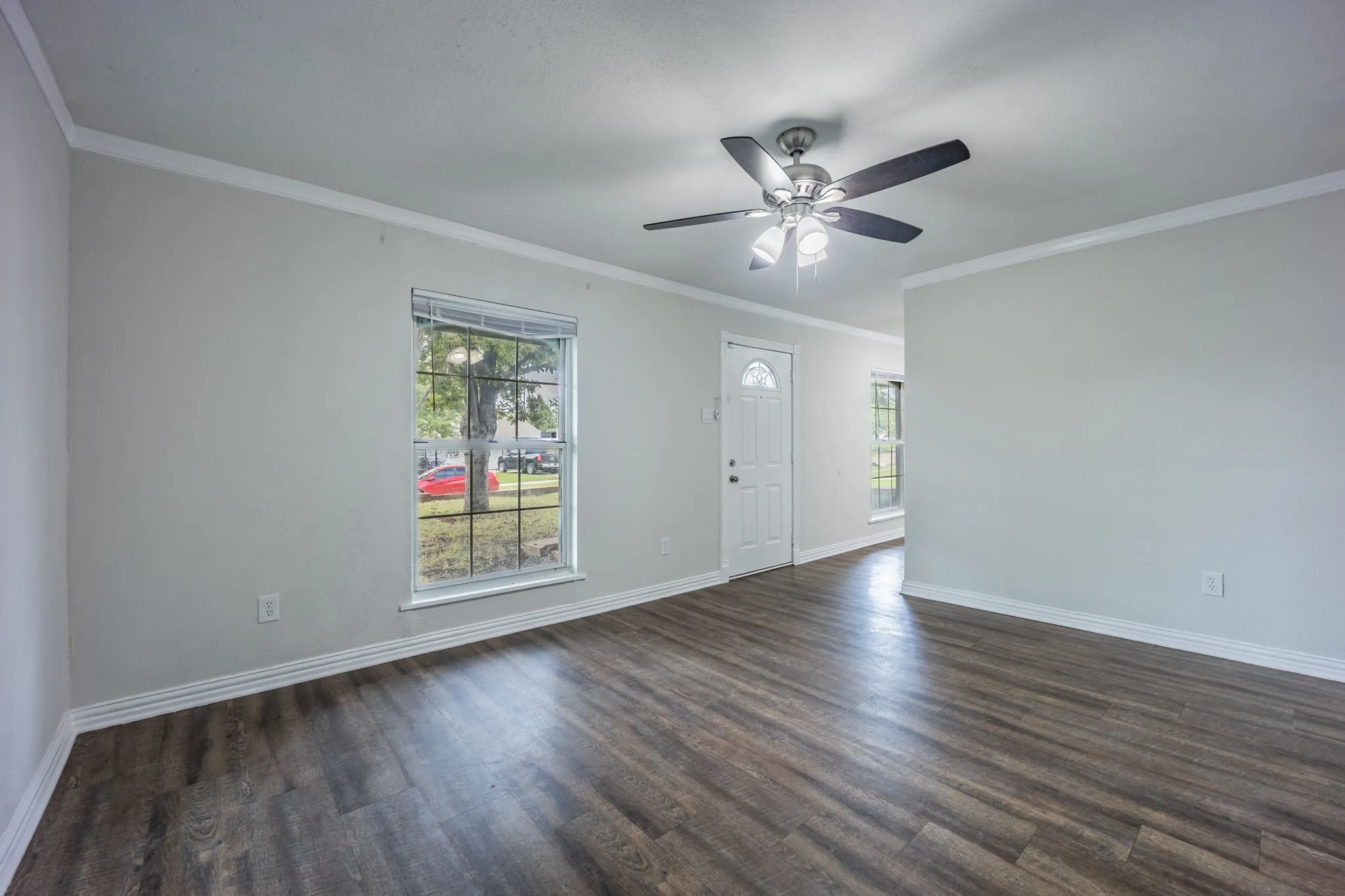 Single Family Residence For Sale in Dallas County , 2652 Bluebird Lane, Mesquite, Texas 75149, 4 Bedroom, 2 Bathroom, Garage spaces, 1,680 Sqft, built in 1969, mls#21299850, Real Estate Agent in Mesquite, Homes For Sale in Dallas county, Homes For Sale in Mesquite, Realtor in Mesquite Texas, Real Estate Brokerage Independent Realty Texas, Luminita Cordes Realtor