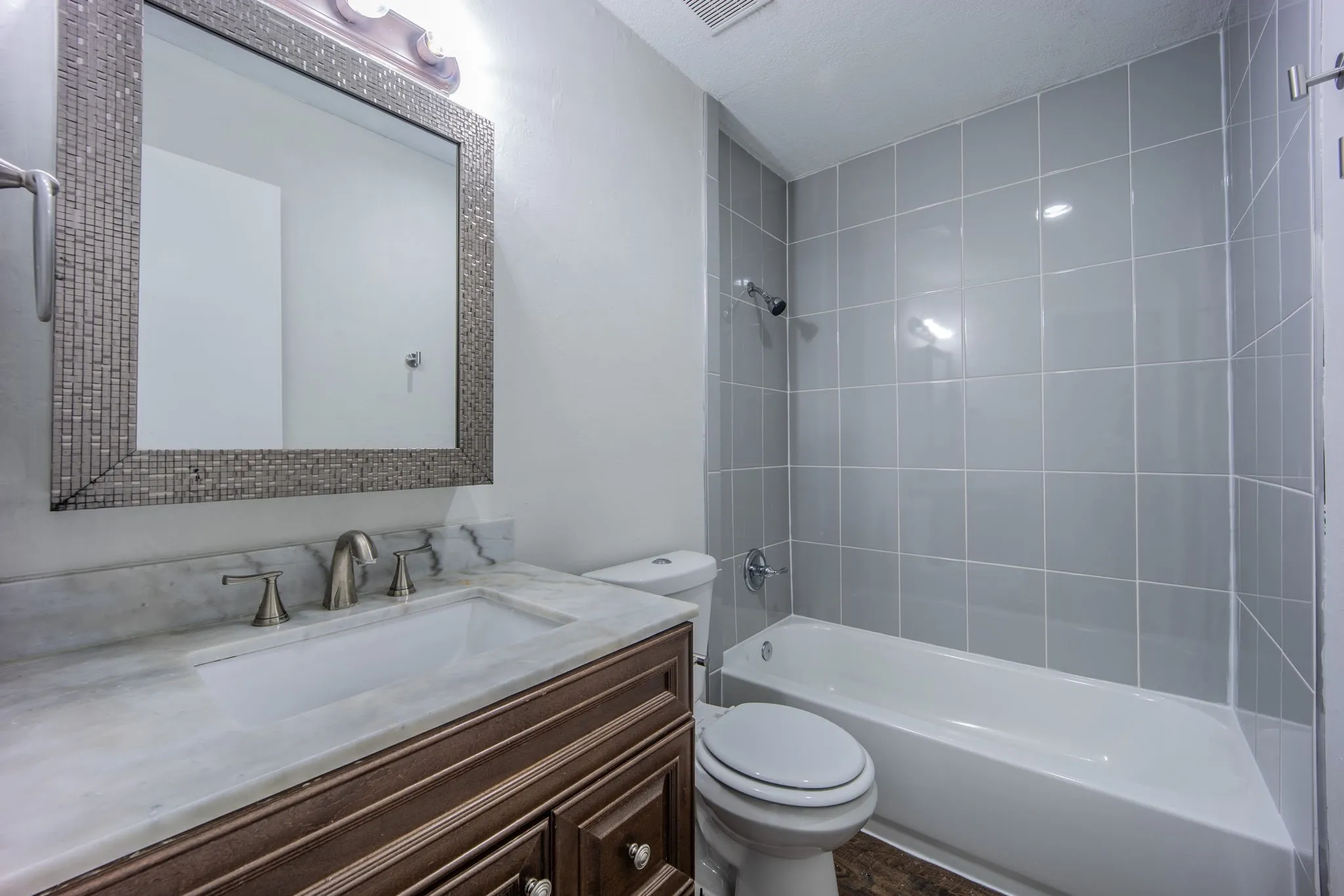 Single Family Residence For Sale in Dallas County , 2652 Bluebird Lane, Mesquite, Texas 75149, 4 Bedroom, 2 Bathroom, Garage spaces, 1,680 Sqft, built in 1969, mls#21299850, Real Estate Agent in Mesquite, Homes For Sale in Dallas county, Homes For Sale in Mesquite, Realtor in Mesquite Texas, Real Estate Brokerage Independent Realty Texas, Luminita Cordes Realtor