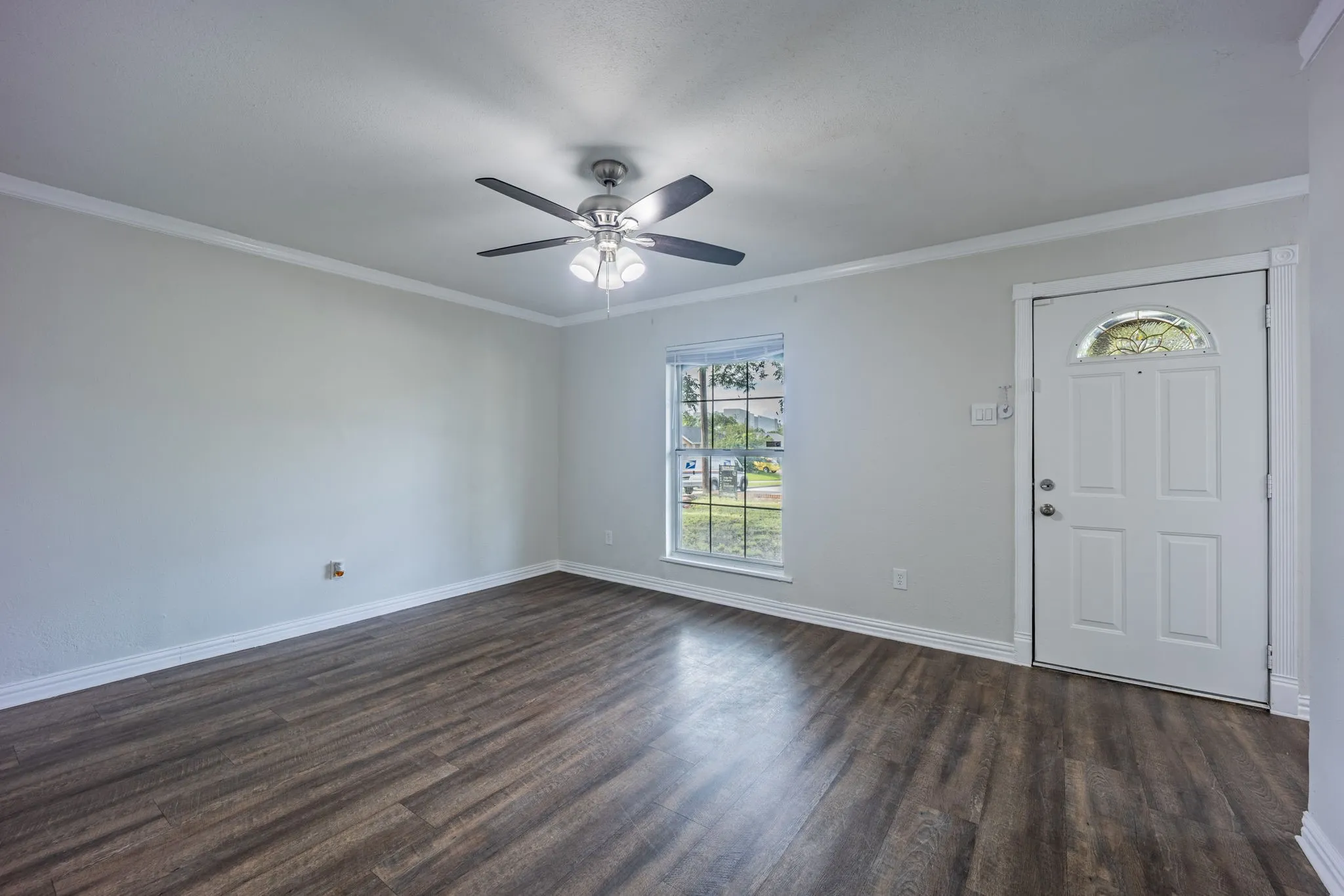 Single Family Residence For Sale in Dallas County , 2652 Bluebird Lane, Mesquite, Texas 75149, 4 Bedroom, 2 Bathroom, Garage spaces, 1,680 Sqft, built in 1969, mls#21299850, Real Estate Agent in Mesquite, Homes For Sale in Dallas county, Homes For Sale in Mesquite, Realtor in Mesquite Texas, Real Estate Brokerage Independent Realty Texas, Luminita Cordes Realtor