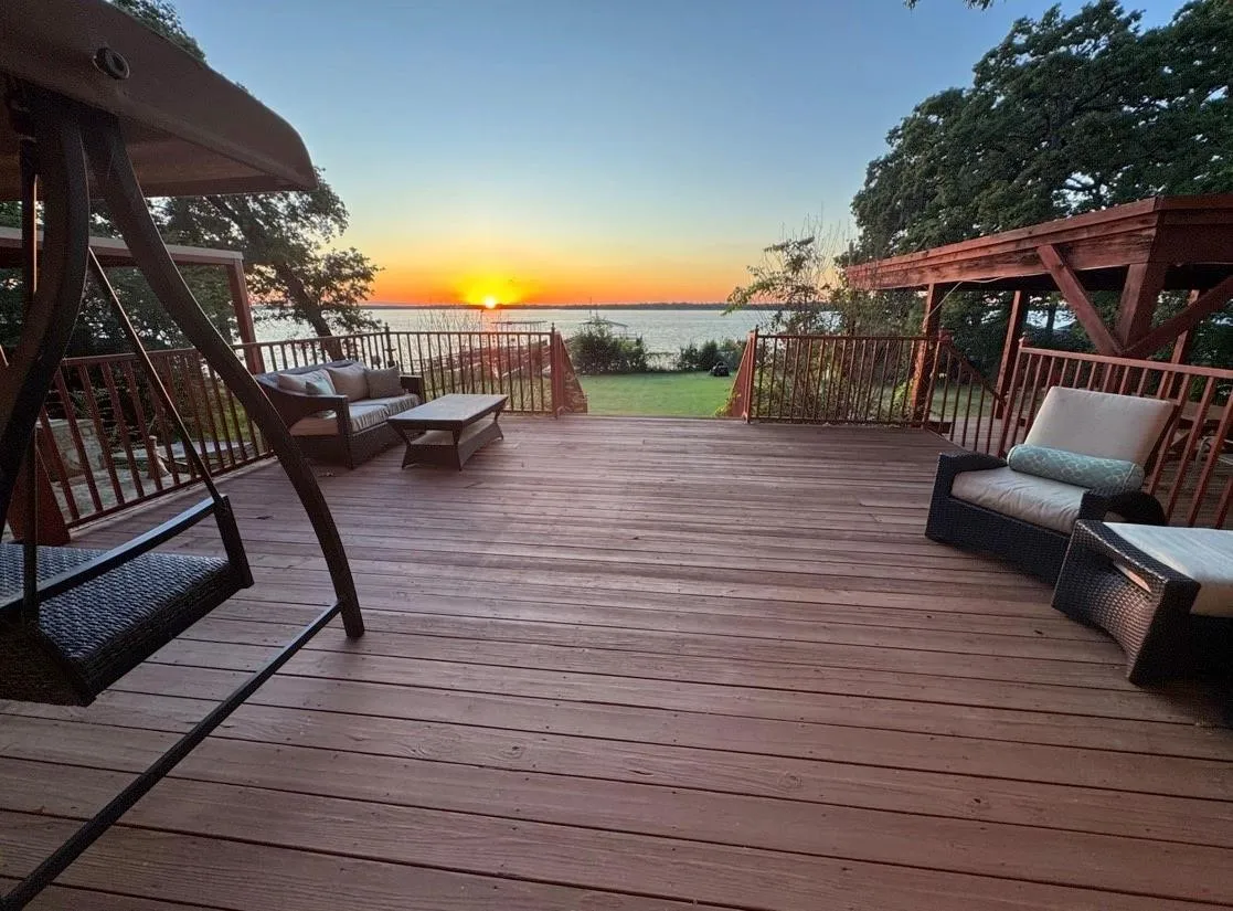 Single Family Residence For Sale in Hunt County , 10040 Brinwood Drive, Wills Point, Texas 75169, 3 Bedroom, 3 Bathroom, Garage spaces, 1,681 Sqft, built in 2014, mls#21290321, Real Estate Agent in Wills Point, Homes For Sale in Hunt county, Homes For Sale in Wills Point, Realtor in Wills Point Texas, Real Estate Brokerage Independent Realty Texas, Luminita Cordes Realtor