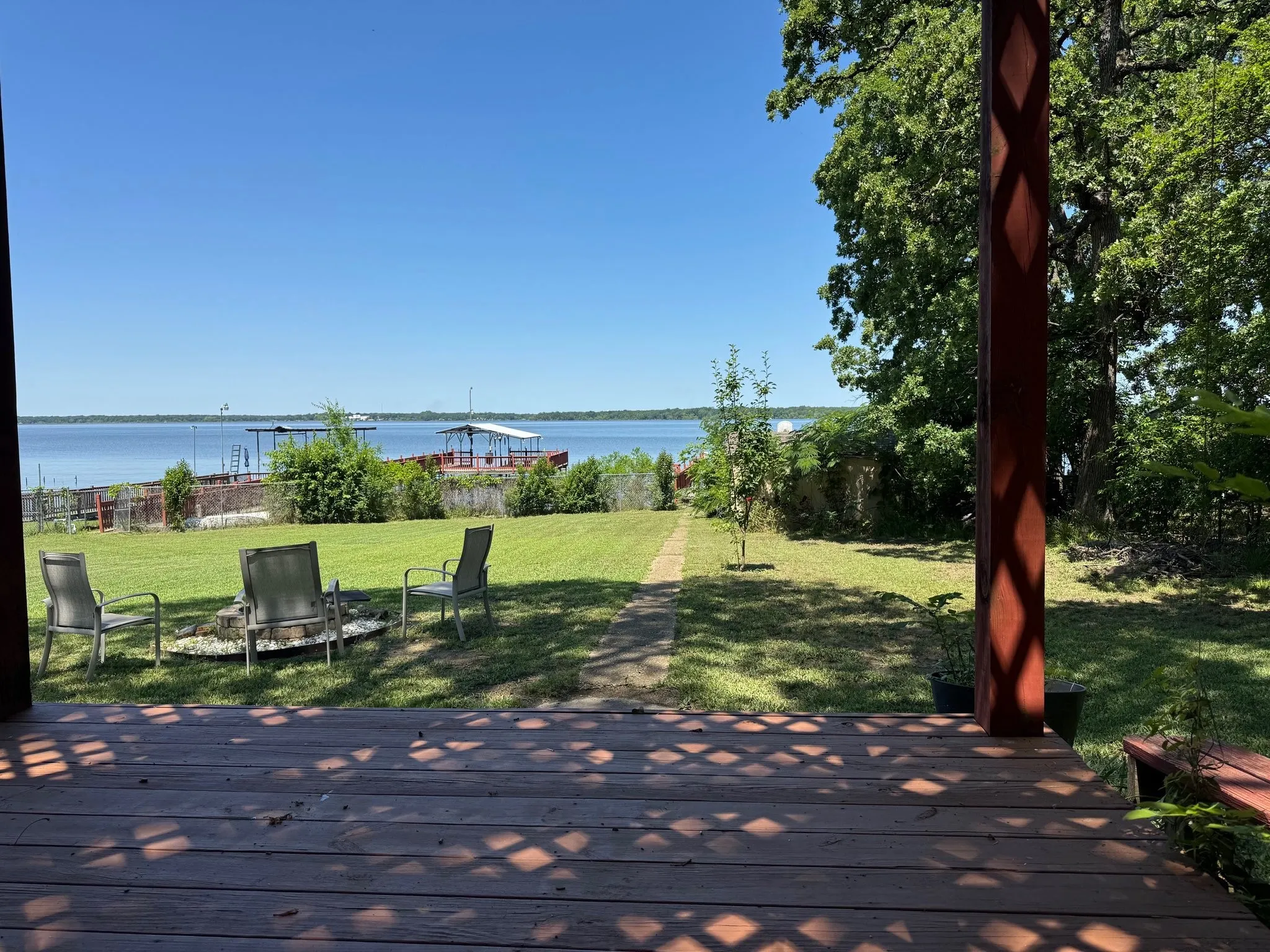 Single Family Residence For Sale in Hunt County , 10040 Brinwood Drive, Wills Point, Texas 75169, 3 Bedroom, 3 Bathroom, Garage spaces, 1,681 Sqft, built in 2014, mls#21290321, Real Estate Agent in Wills Point, Homes For Sale in Hunt county, Homes For Sale in Wills Point, Realtor in Wills Point Texas, Real Estate Brokerage Independent Realty Texas, Luminita Cordes Realtor