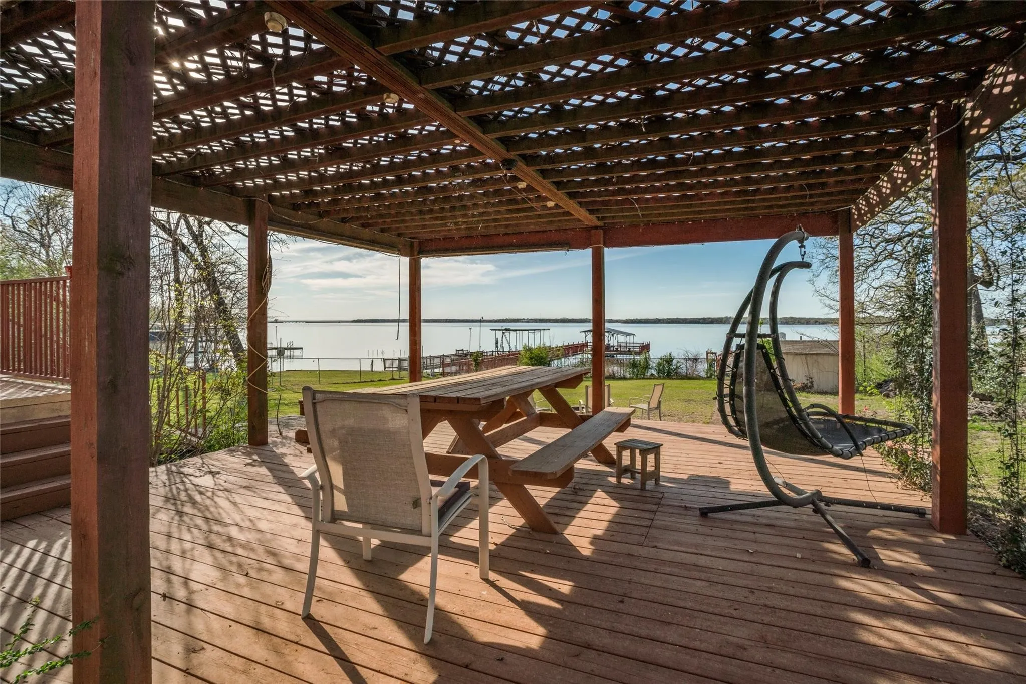 Single Family Residence For Sale in Hunt County , 10040 Brinwood Drive, Wills Point, Texas 75169, 3 Bedroom, 3 Bathroom, Garage spaces, 1,681 Sqft, built in 2014, mls#21290321, Real Estate Agent in Wills Point, Homes For Sale in Hunt county, Homes For Sale in Wills Point, Realtor in Wills Point Texas, Real Estate Brokerage Independent Realty Texas, Luminita Cordes Realtor