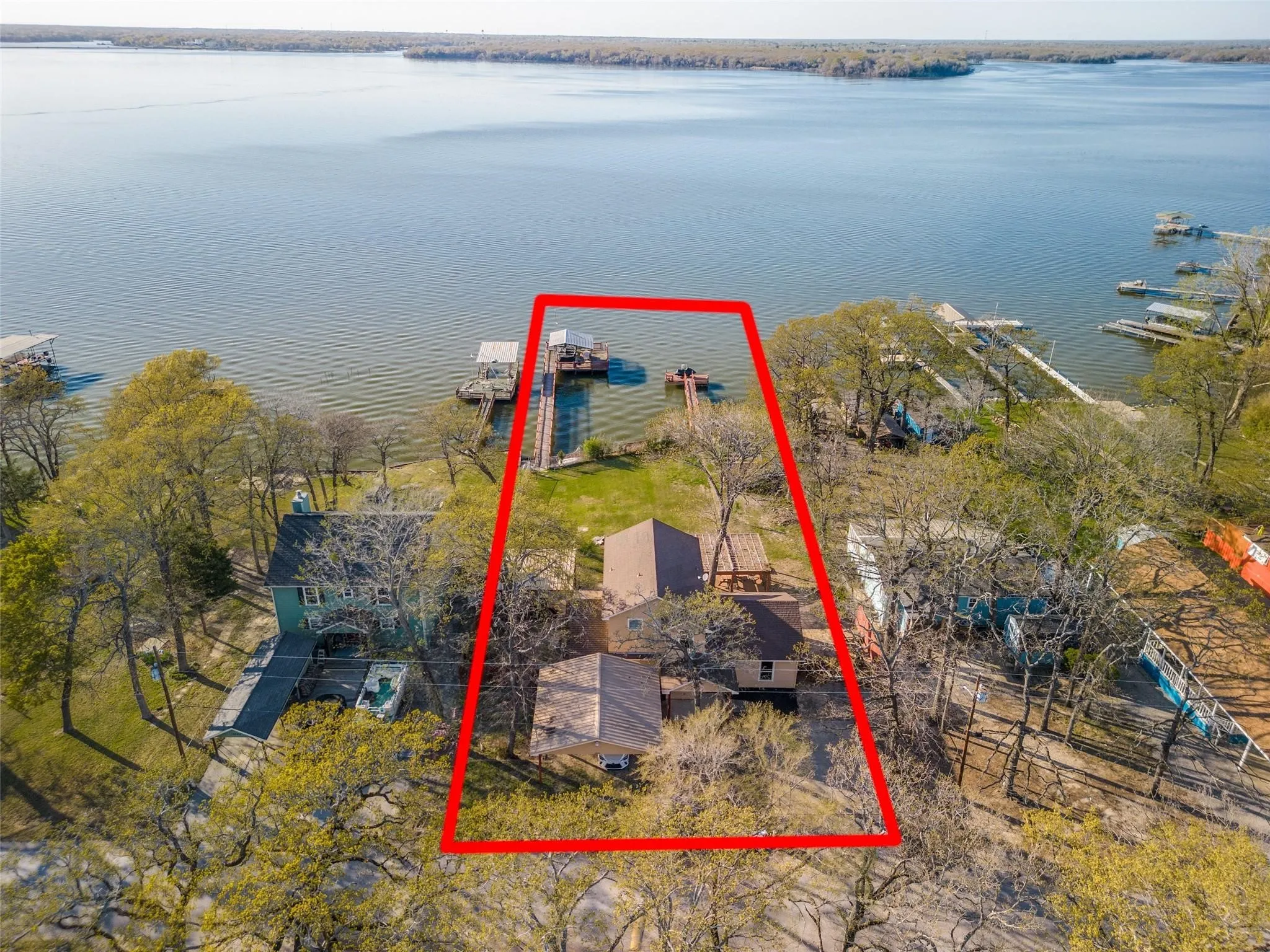 Single Family Residence For Sale in Hunt County , 10040 Brinwood Drive, Wills Point, Texas 75169, 3 Bedroom, 3 Bathroom, Garage spaces, 1,681 Sqft, built in 2014, mls#21290321, Real Estate Agent in Wills Point, Homes For Sale in Hunt county, Homes For Sale in Wills Point, Realtor in Wills Point Texas, Real Estate Brokerage Independent Realty Texas, Luminita Cordes Realtor