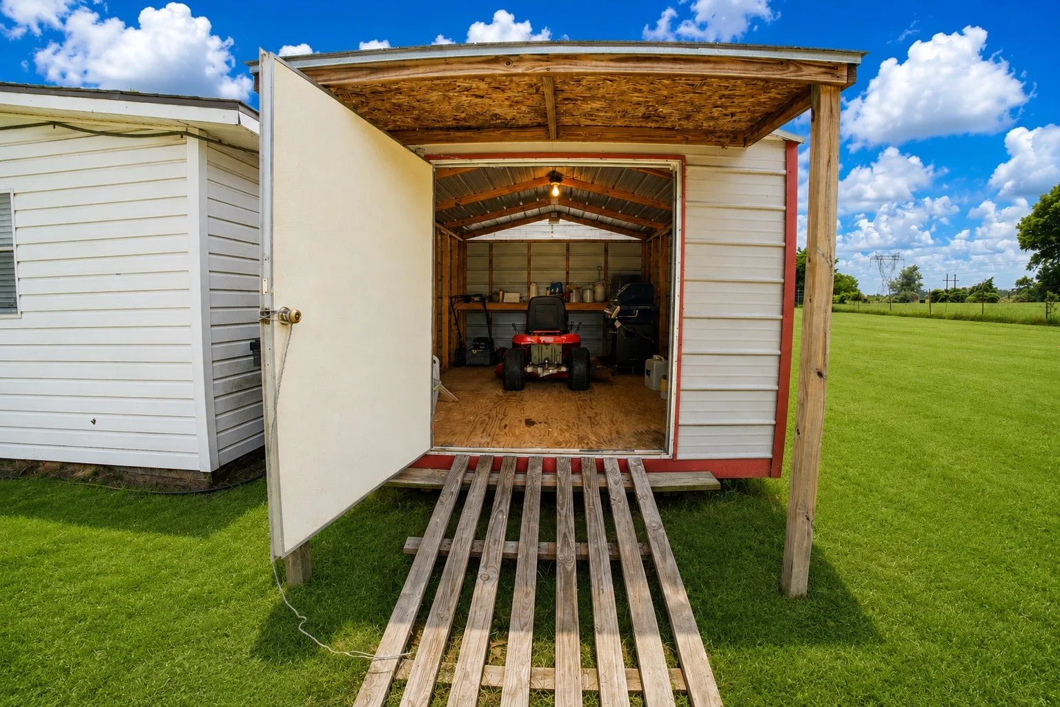 Single Family Residence For Sale in Leon County , 1112 Spruiell Street, Jewett, Texas 75846, 1 Bedroom, 3 Bathroom, Garage spaces, 2,288 Sqft, built in 1979, mls#21300052, Real Estate Agent in Jewett, Homes For Sale in Leon county, Homes For Sale in Jewett, Realtor in Jewett Texas, Real Estate Brokerage Independent Realty Texas, Luminita Cordes Realtor