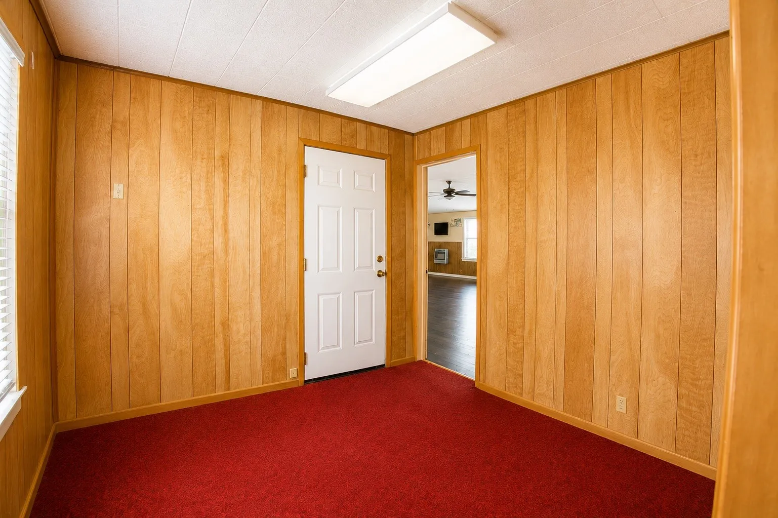 Single Family Residence For Sale in Leon County , 1112 Spruiell Street, Jewett, Texas 75846, 1 Bedroom, 3 Bathroom, Garage spaces, 2,288 Sqft, built in 1979, mls#21300052, Real Estate Agent in Jewett, Homes For Sale in Leon county, Homes For Sale in Jewett, Realtor in Jewett Texas, Real Estate Brokerage Independent Realty Texas, Luminita Cordes Realtor