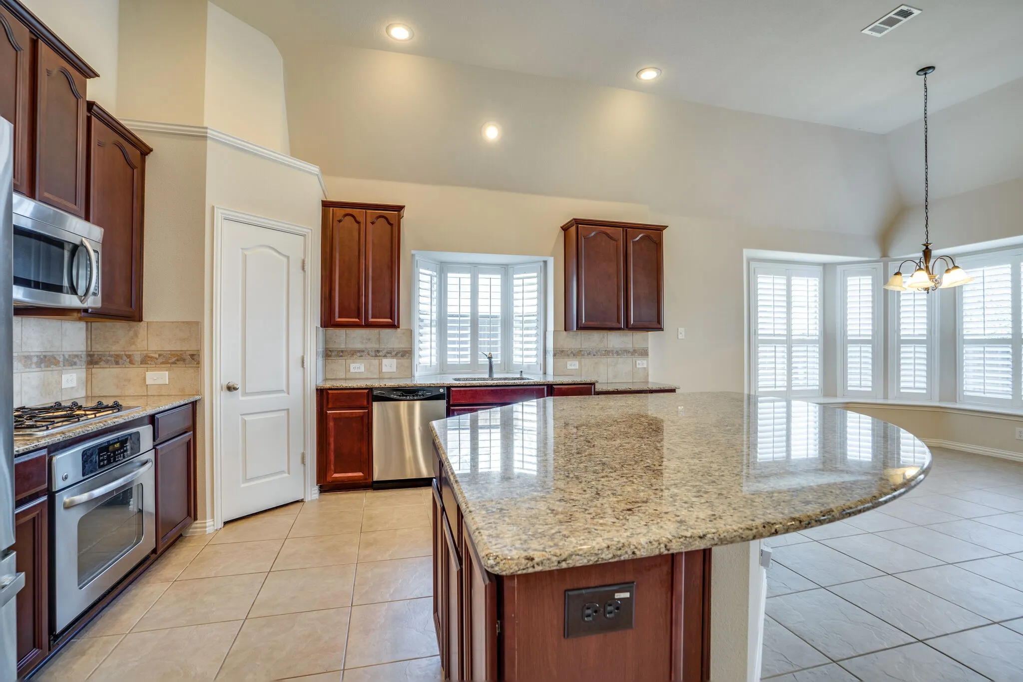 Single Family Residence For Rent in Denton County , 7747 Ivanhoe Drive, Frisco, Texas 75034, 4 Bedroom, 4 Bathroom, 2 Garage spaces, 3,423 Sqft, built in 2008, mls#21300054, Real Estate Agent in Frisco, Homes For Rent in Denton county, Homes For Rent in Frisco, Realtor in Frisco Texas, Real Estate Brokerage Independent Realty Texas, Luminita Cordes Realtor