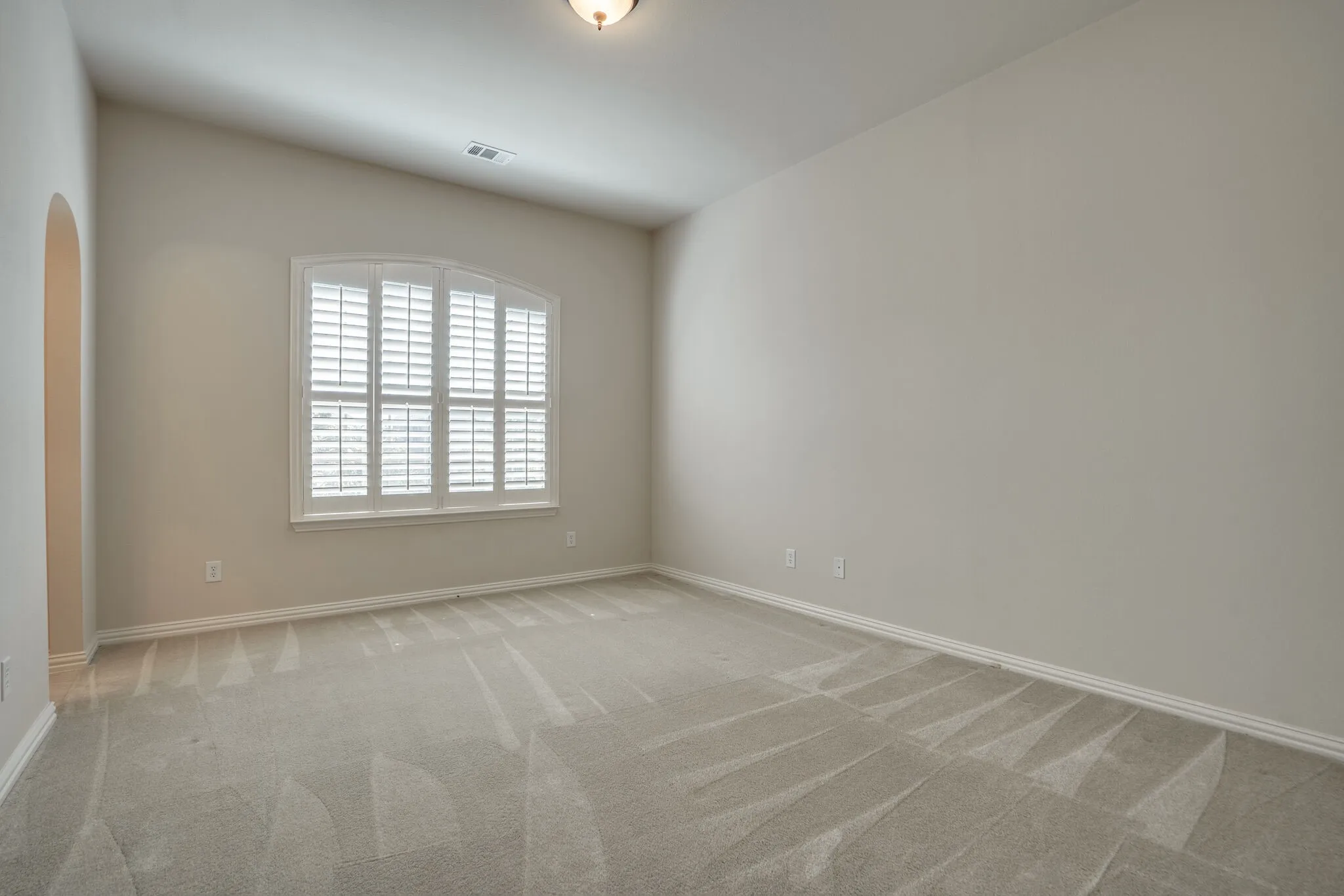 Additional secondary bedroom