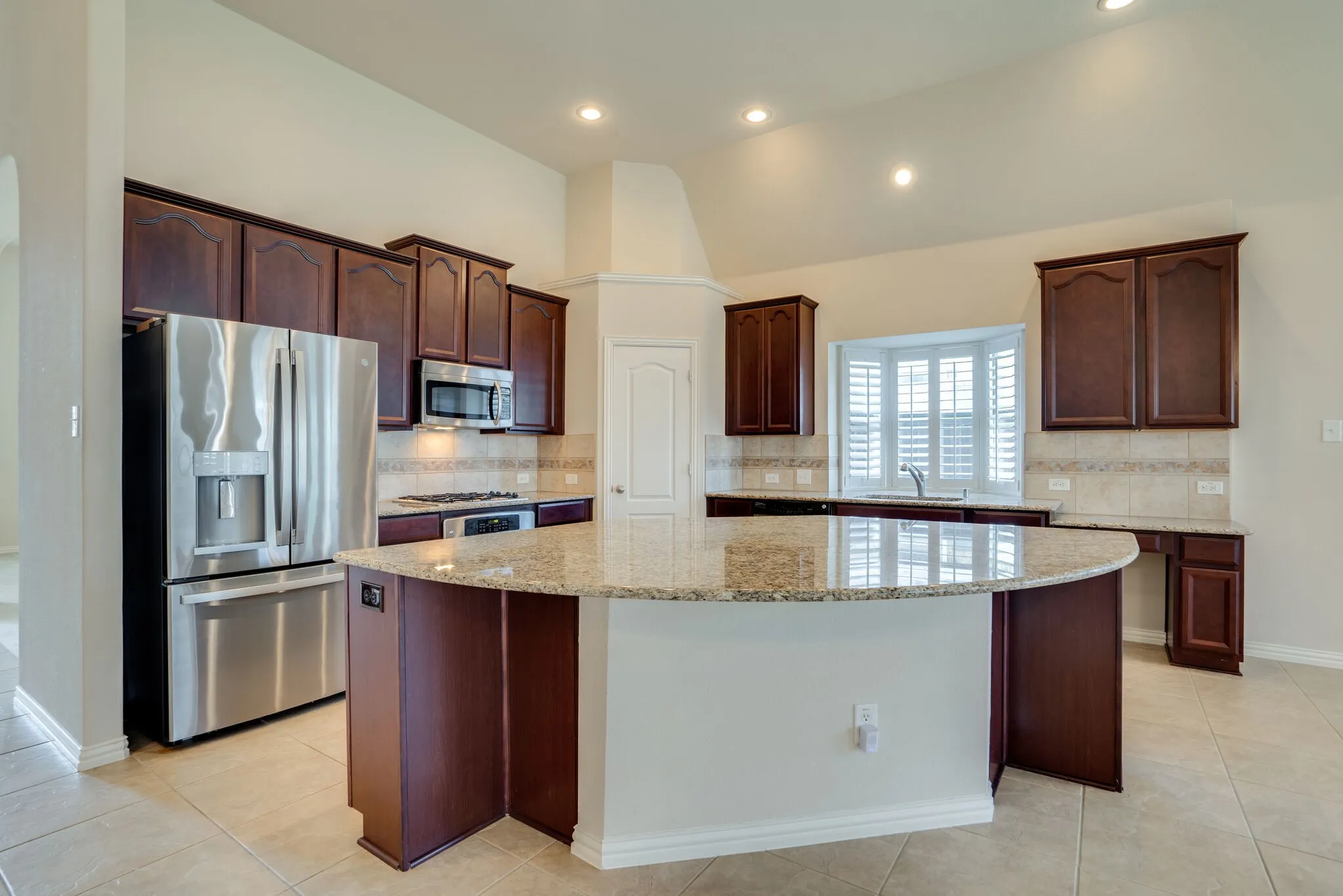 Large island in kitchen